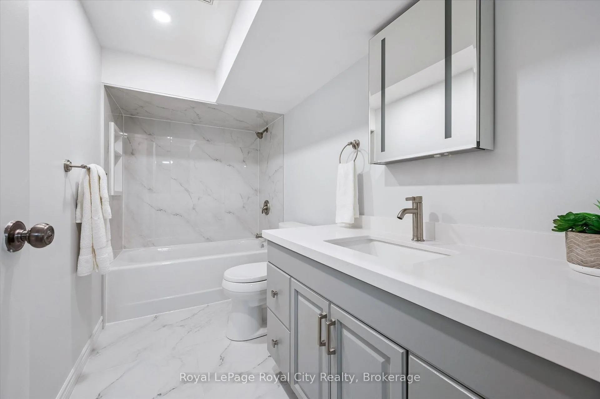 Photo 41 of 273 Carrington Drive, Guelph, Kortright West — HOMEH