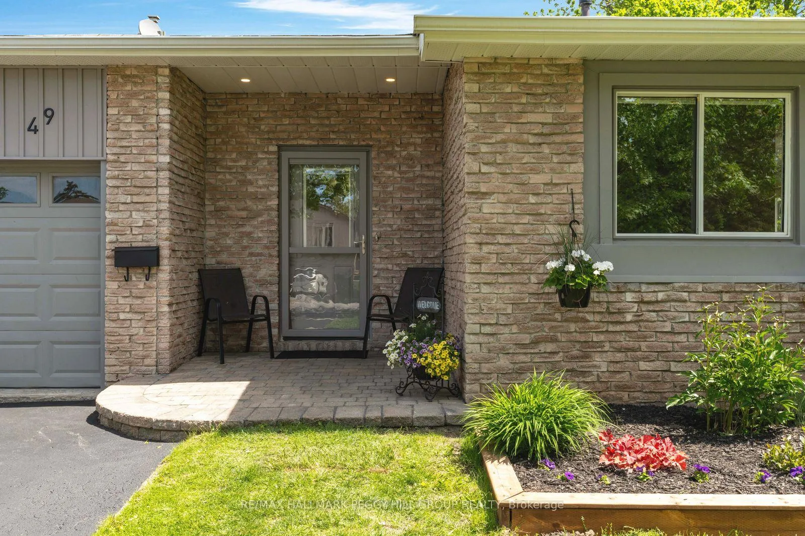 Photo 2 of 49 Noam Drive, Barrie, Sunnidale — HOMEH