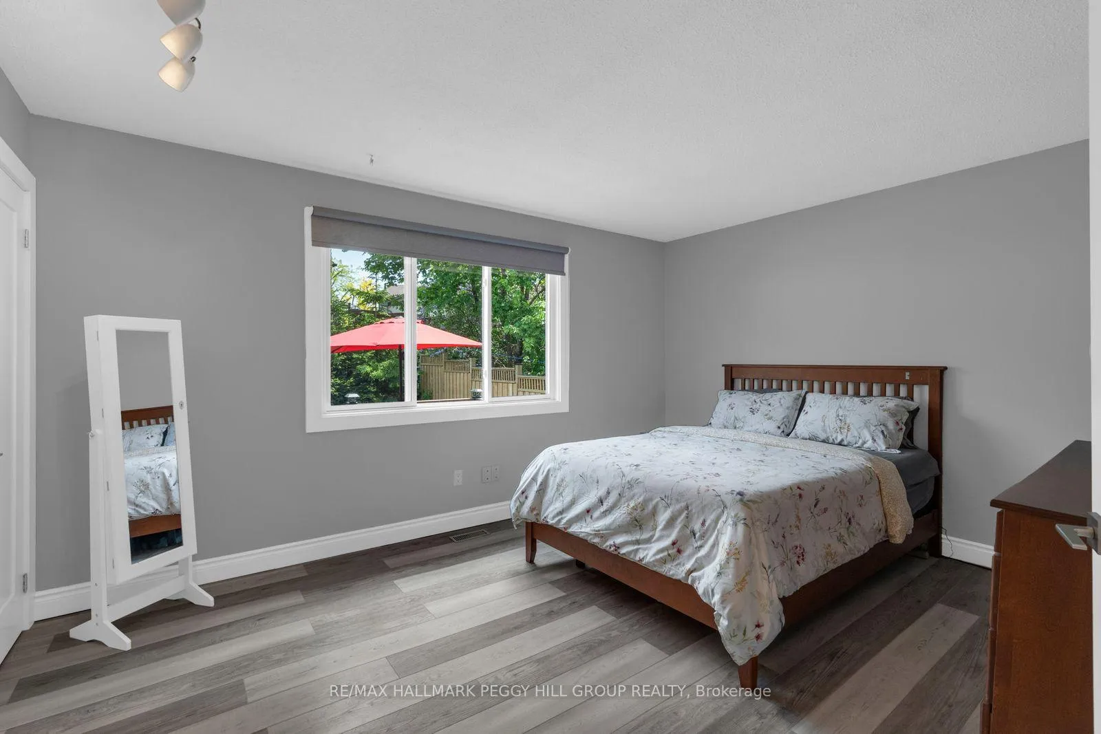 Photo 13 of 49 Noam Drive, Barrie, Sunnidale — HOMEH