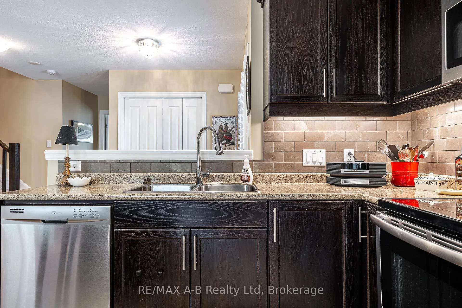 Photo 13 of Unit 11, 55 Harrison Street, Stratford — HOMEH