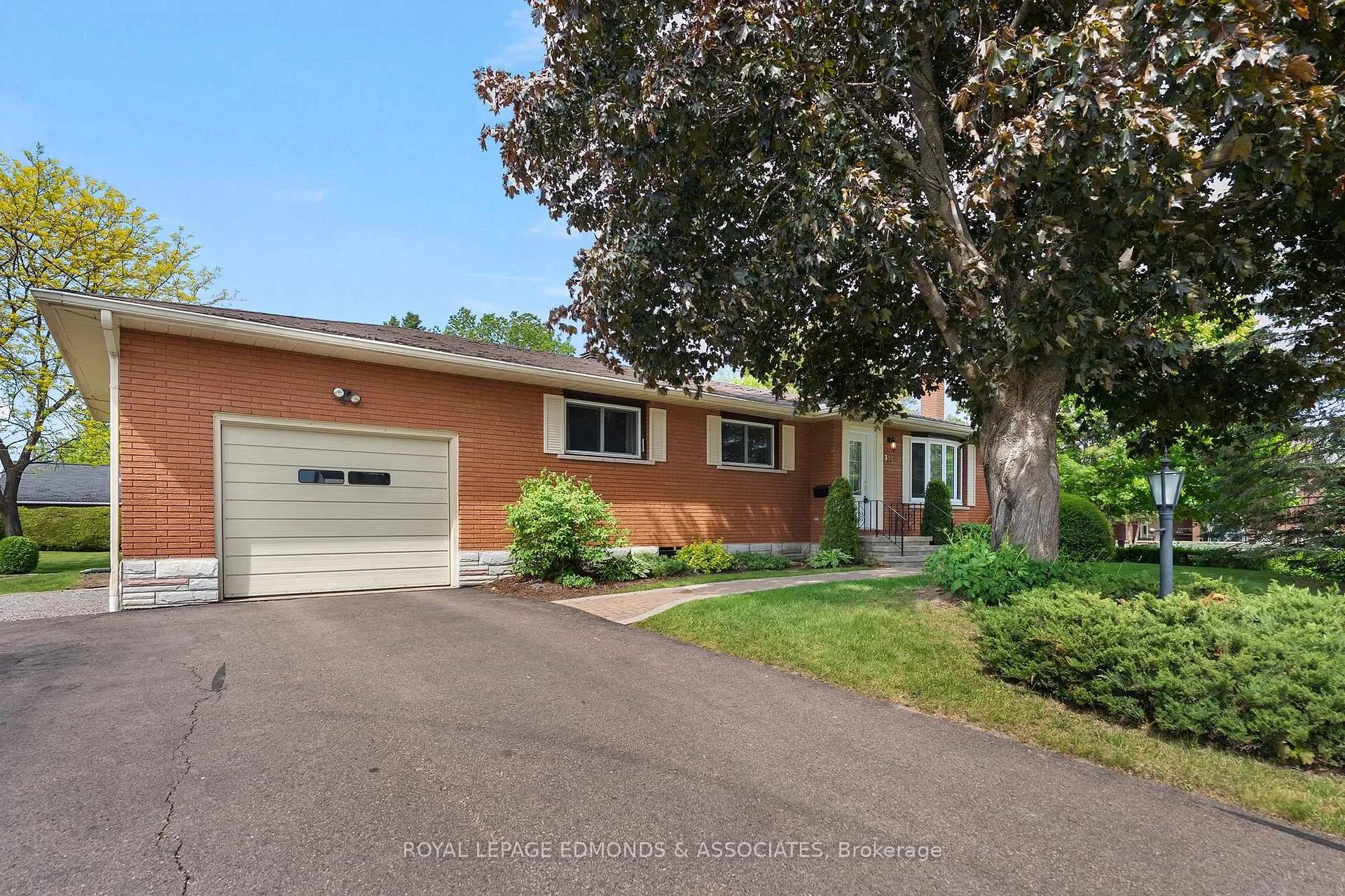 Photo 2 of 397 Chamberlain Street, Pembroke — HOMEH