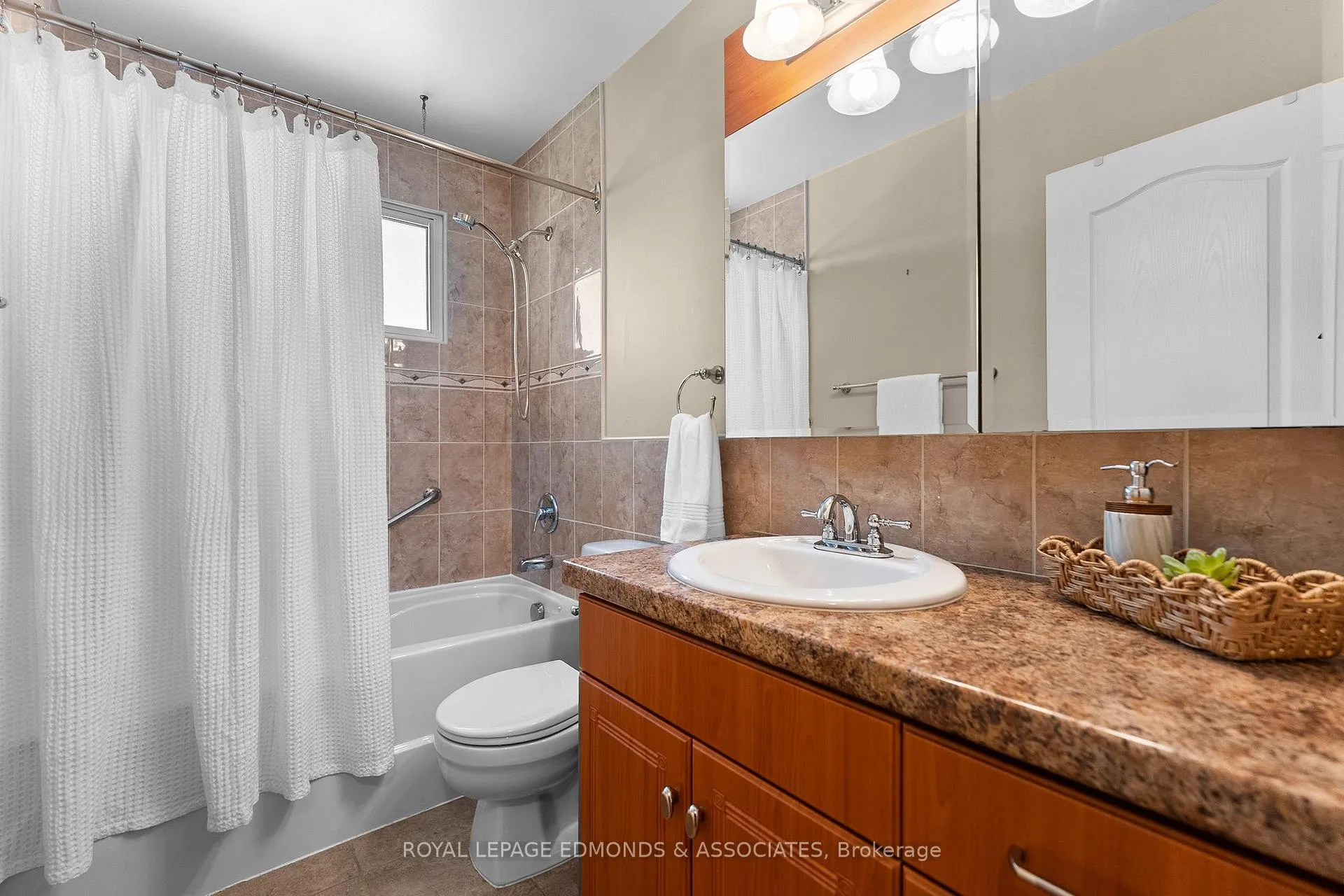 Photo 25 of 397 Chamberlain Street, Pembroke — HOMEH