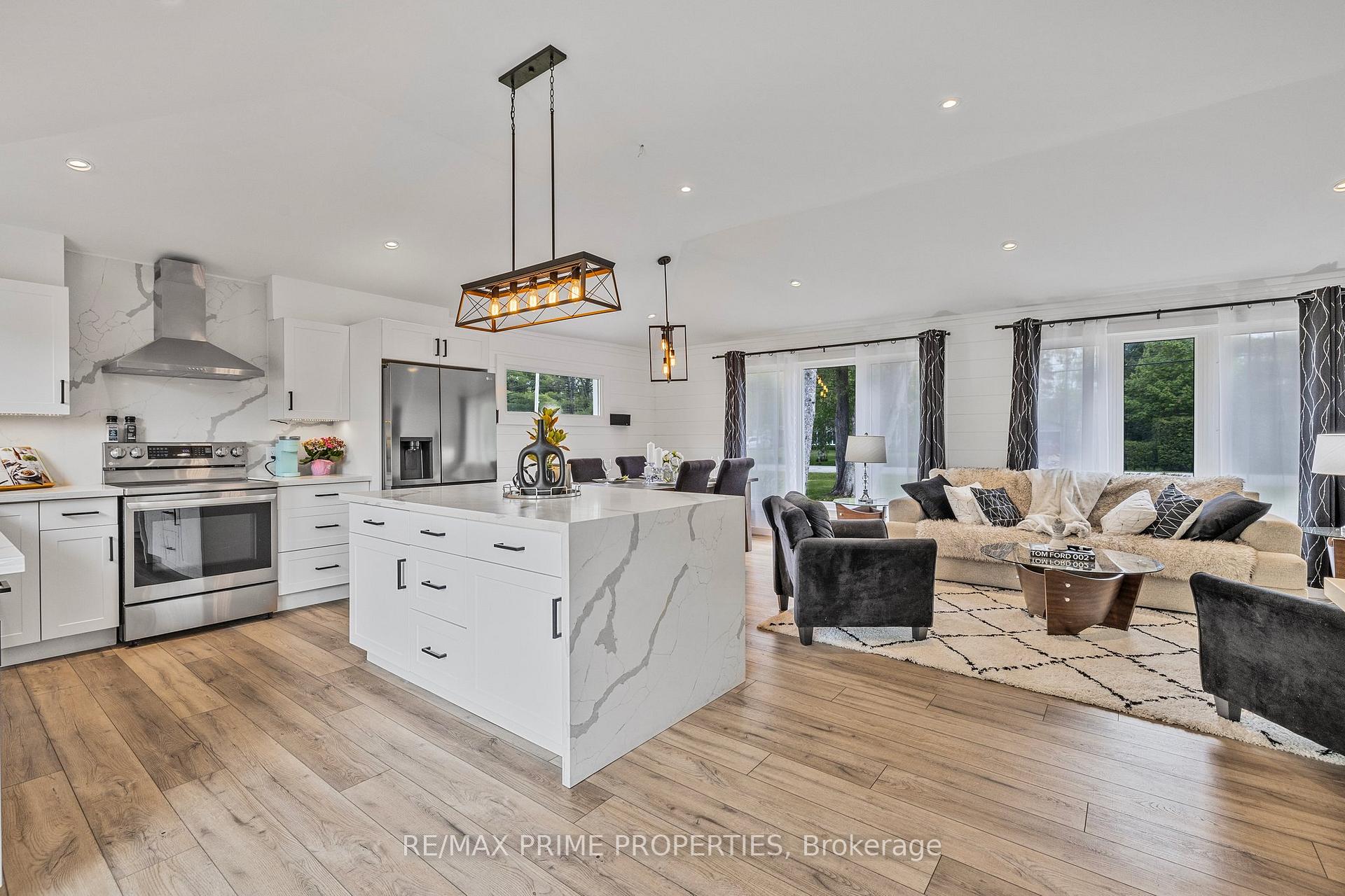 Photo 12 of 126 Pinecrest Road, Georgina, Pefferlaw — HOMEH