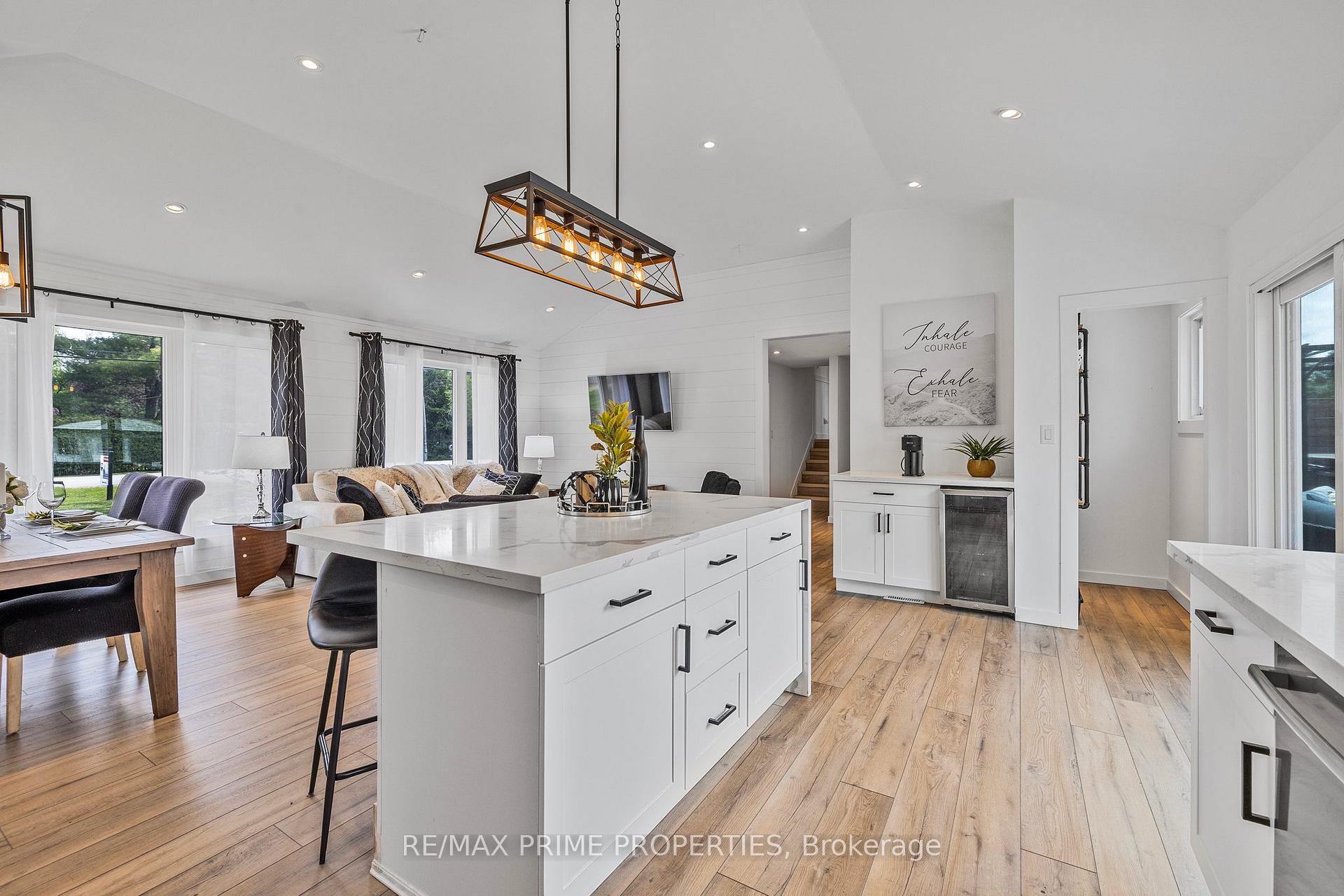 Photo 14 of 126 Pinecrest Road, Georgina, Pefferlaw — HOMEH