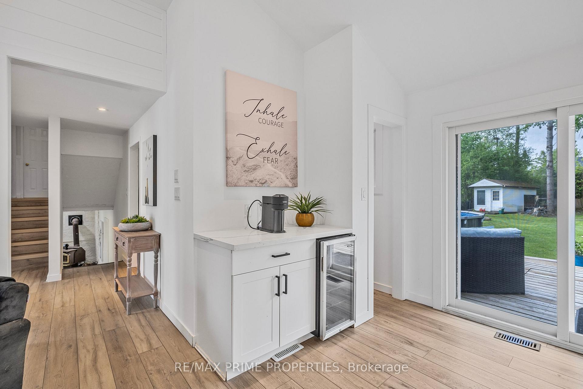 Photo 16 of 126 Pinecrest Road, Georgina, Pefferlaw — HOMEH