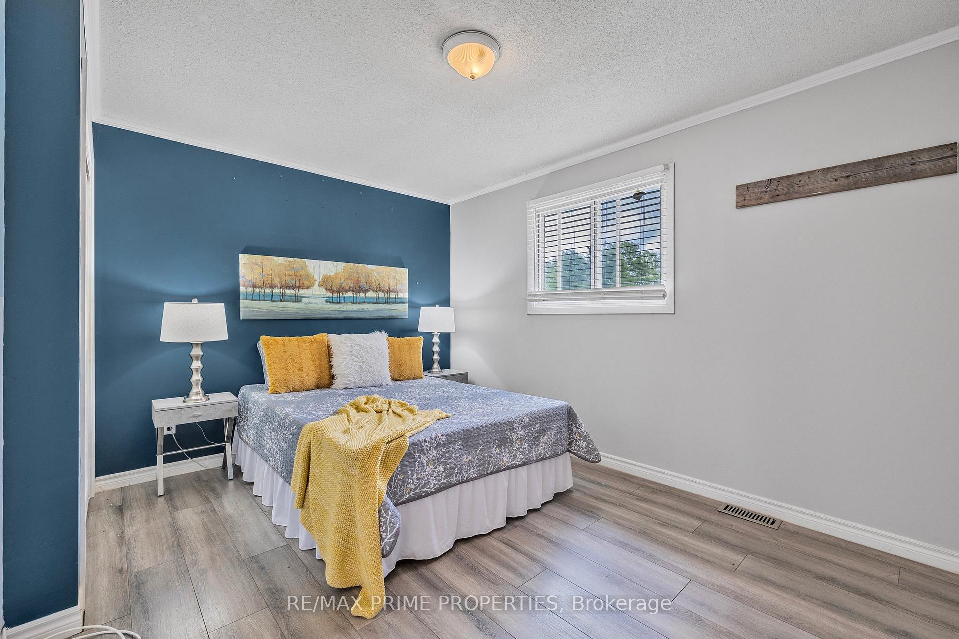 Photo 21 of 126 Pinecrest Road, Georgina, Pefferlaw — HOMEH