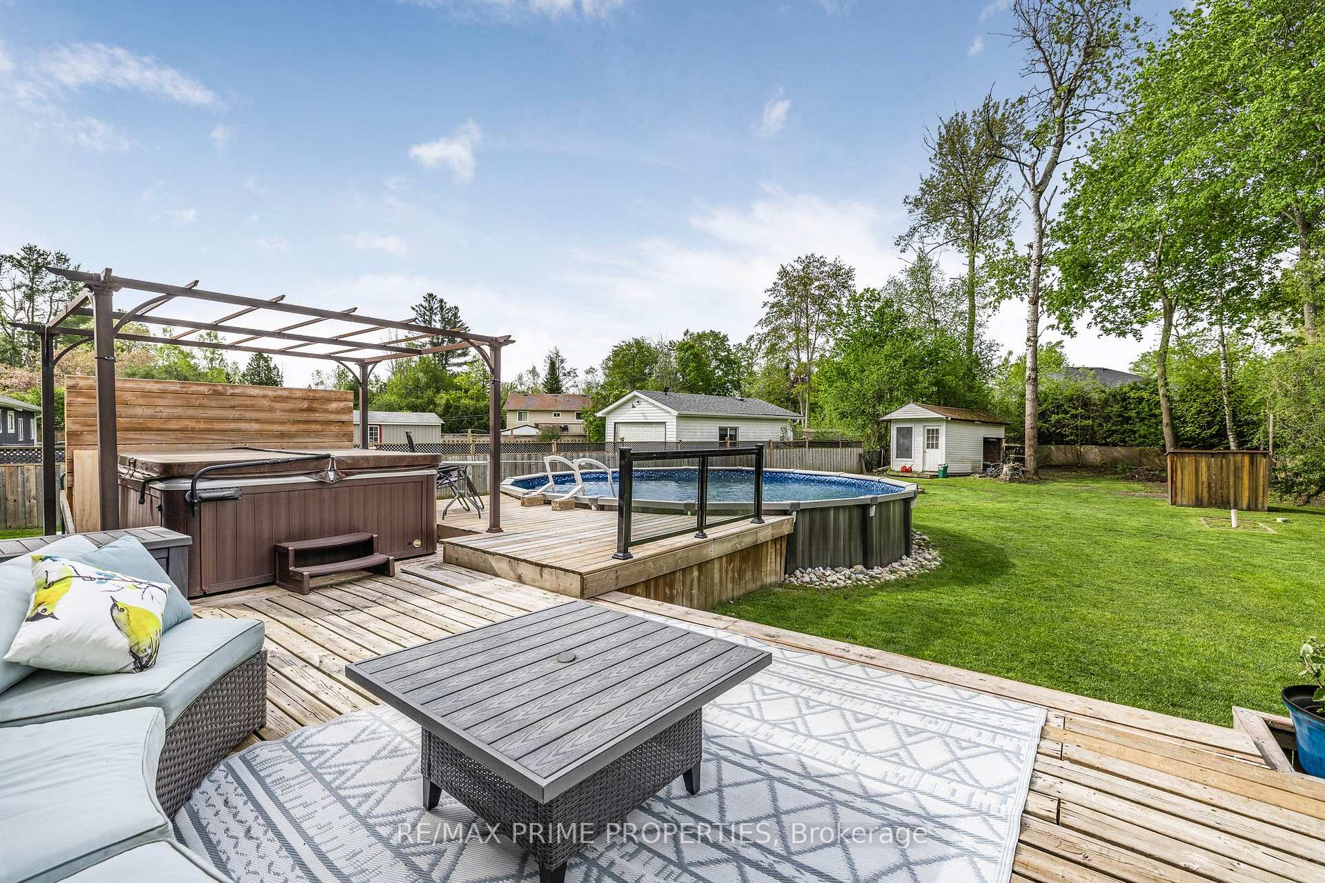 Photo 27 of 126 Pinecrest Road, Georgina, Pefferlaw — HOMEH
