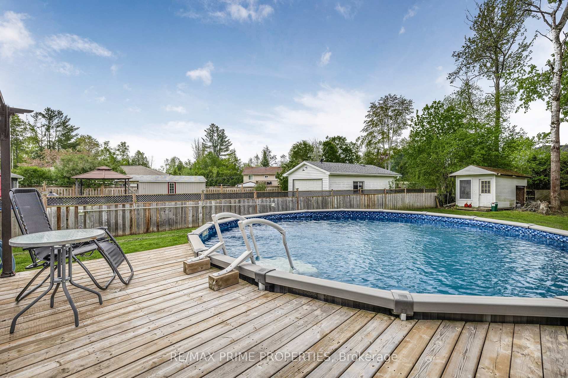 Photo 30 of 126 Pinecrest Road, Georgina, Pefferlaw — HOMEH