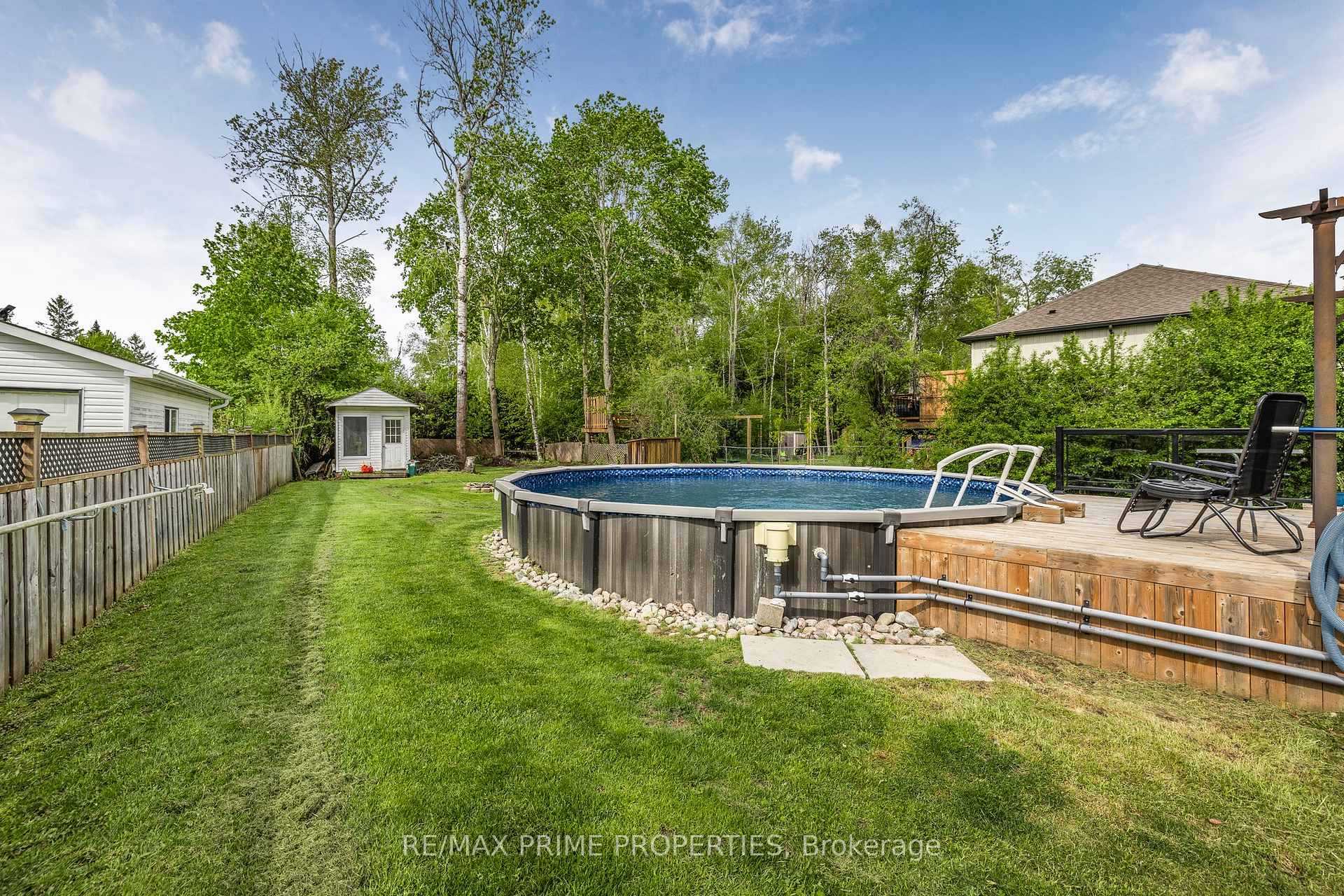 Photo 32 of 126 Pinecrest Road, Georgina, Pefferlaw — HOMEH