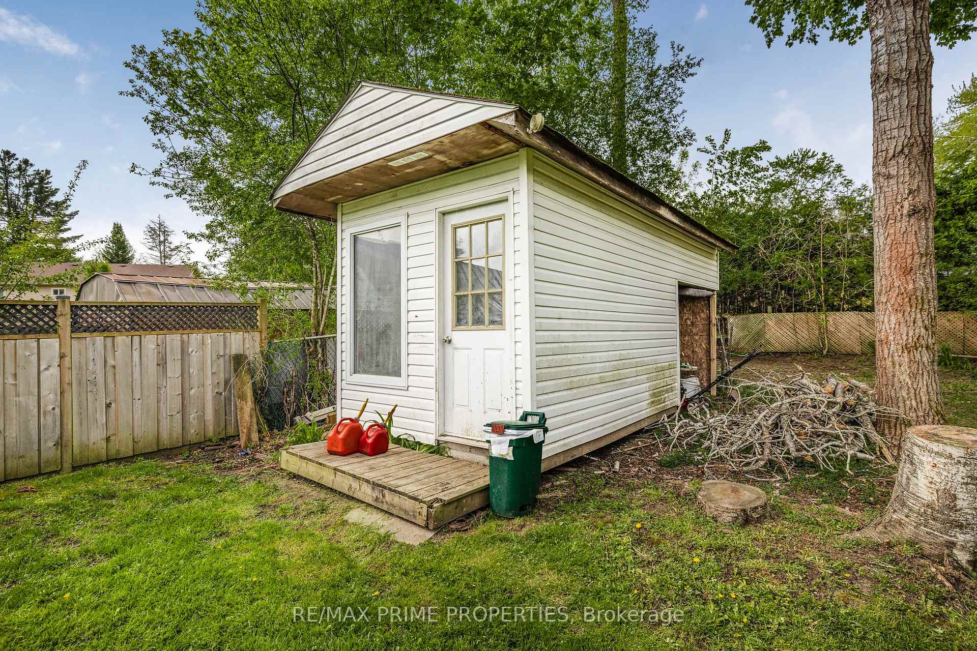 Photo 37 of 126 Pinecrest Road, Georgina, Pefferlaw — HOMEH