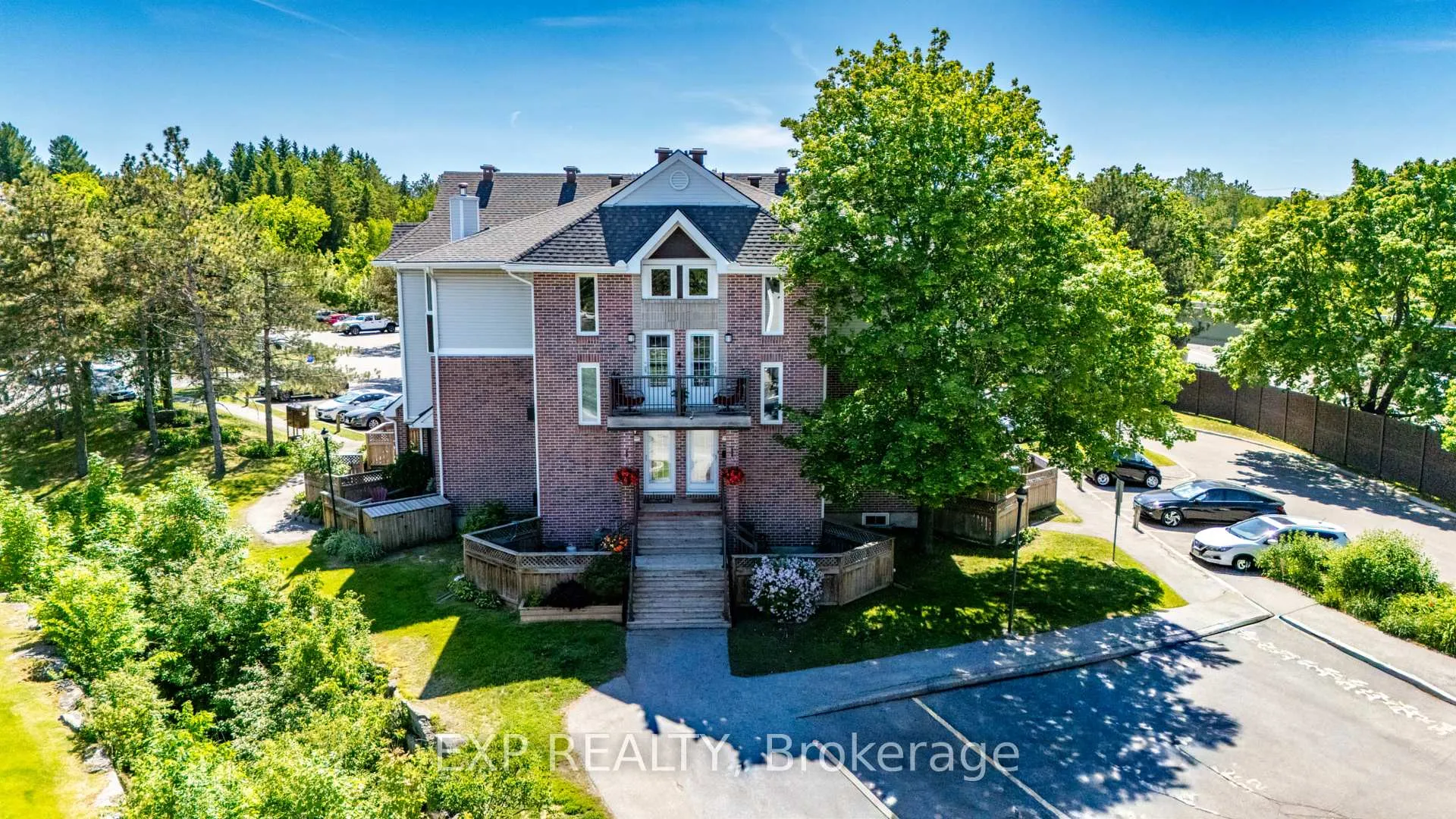 Photo 1 of Unit 7, 2 Stonebank Crescent, Ottawa, Westcliffe Estates — HOMEH