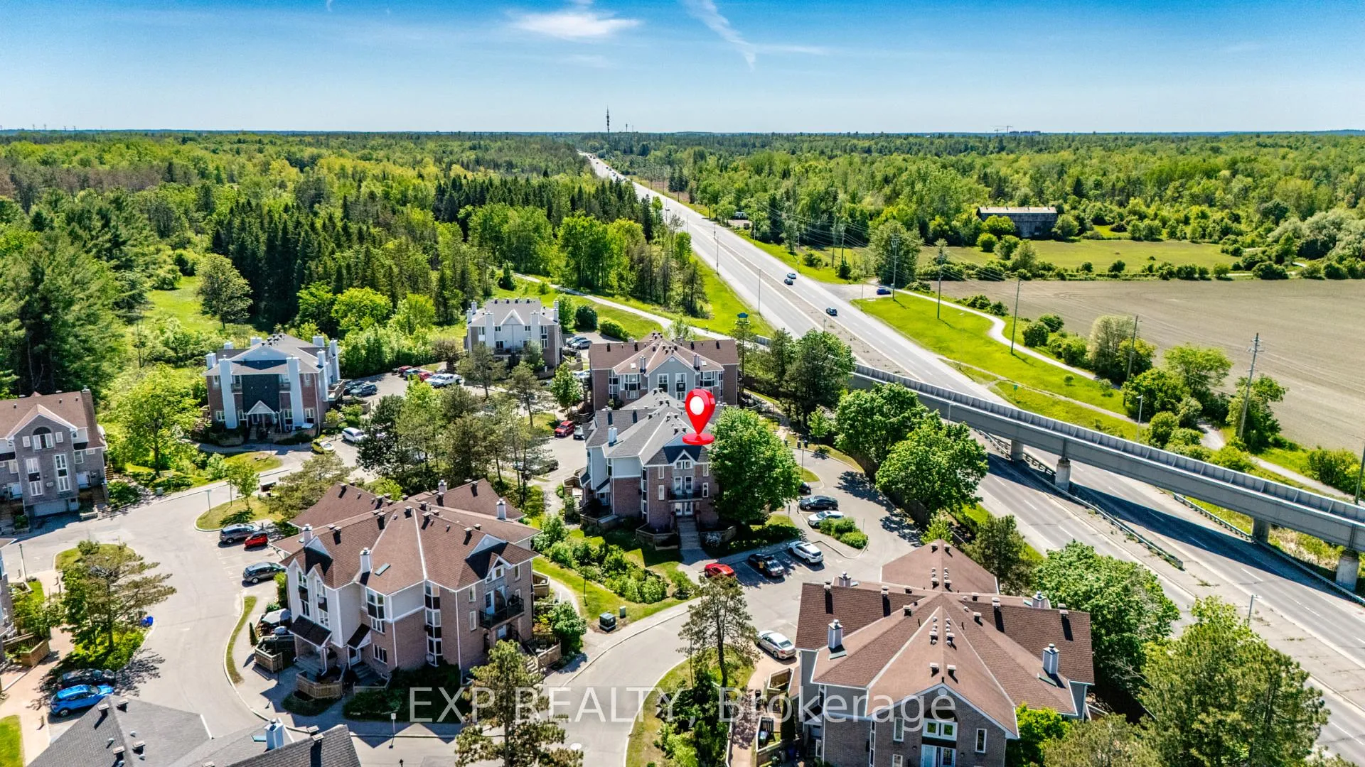 Photo 4 of Unit 7, 2 Stonebank Crescent, Ottawa, Westcliffe Estates — HOMEH