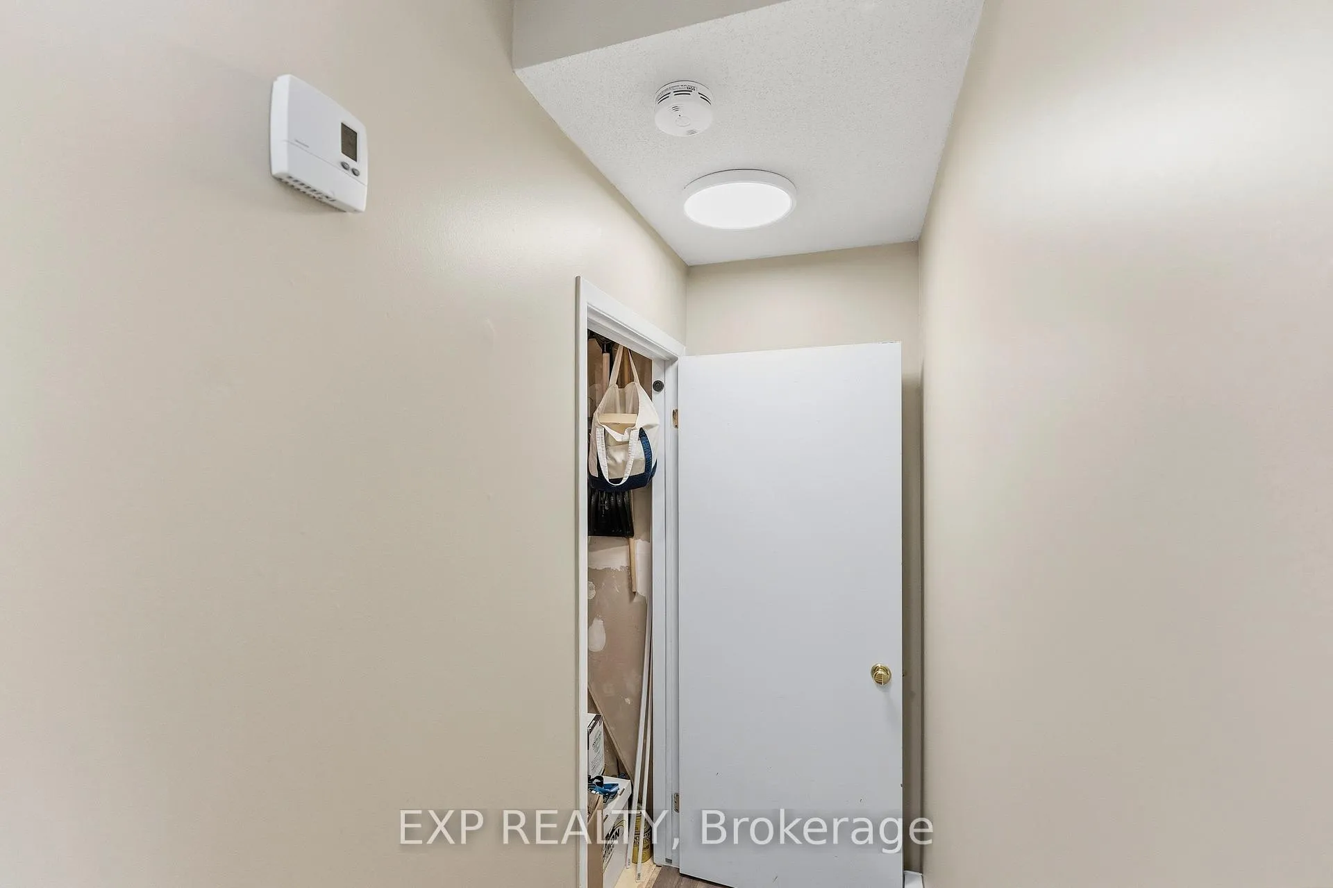 Photo 30 of Unit 7, 2 Stonebank Crescent, Ottawa, Westcliffe Estates — HOMEH