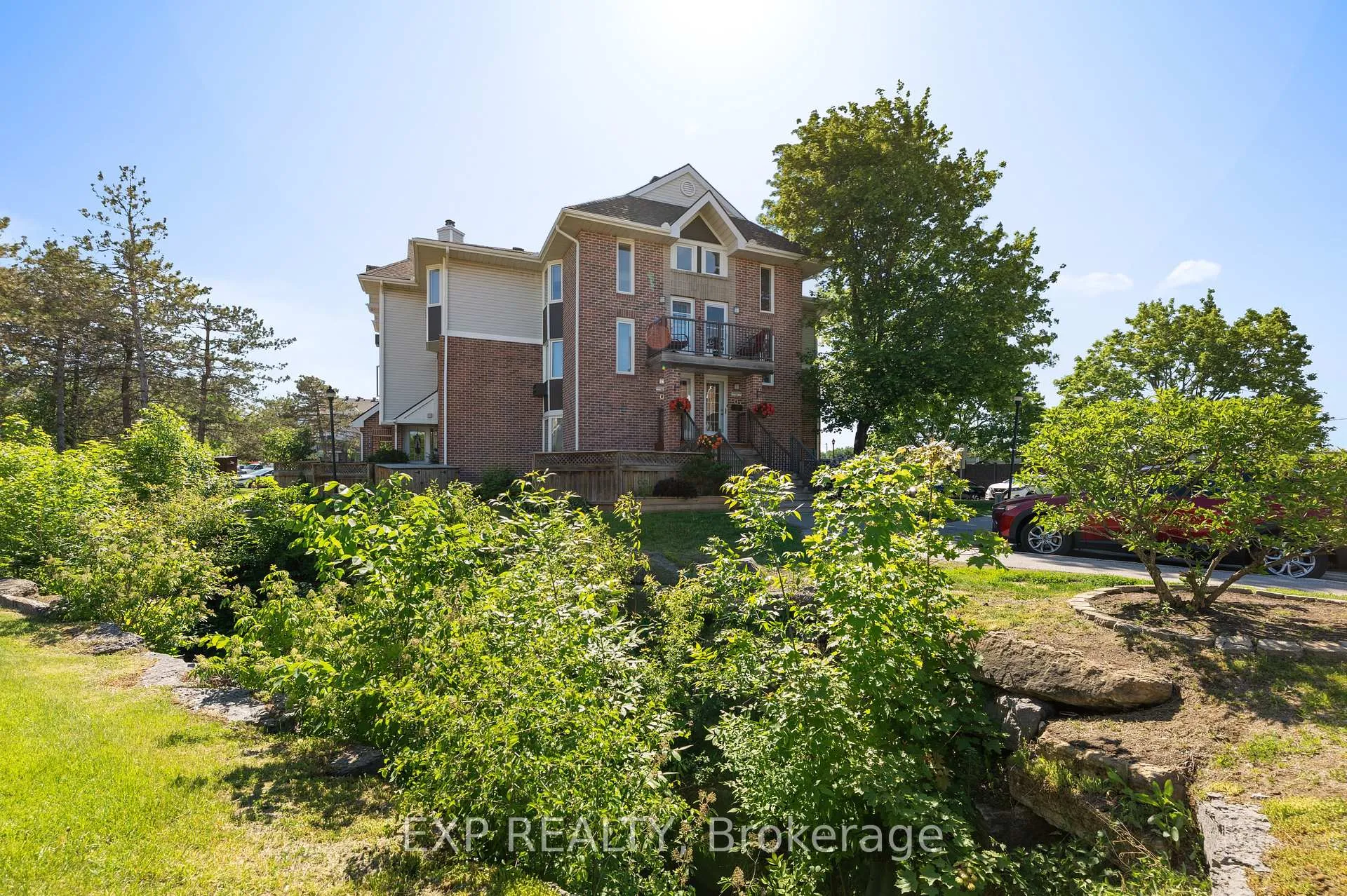 Photo 33 of Unit 7, 2 Stonebank Crescent, Ottawa, Westcliffe Estates — HOMEH