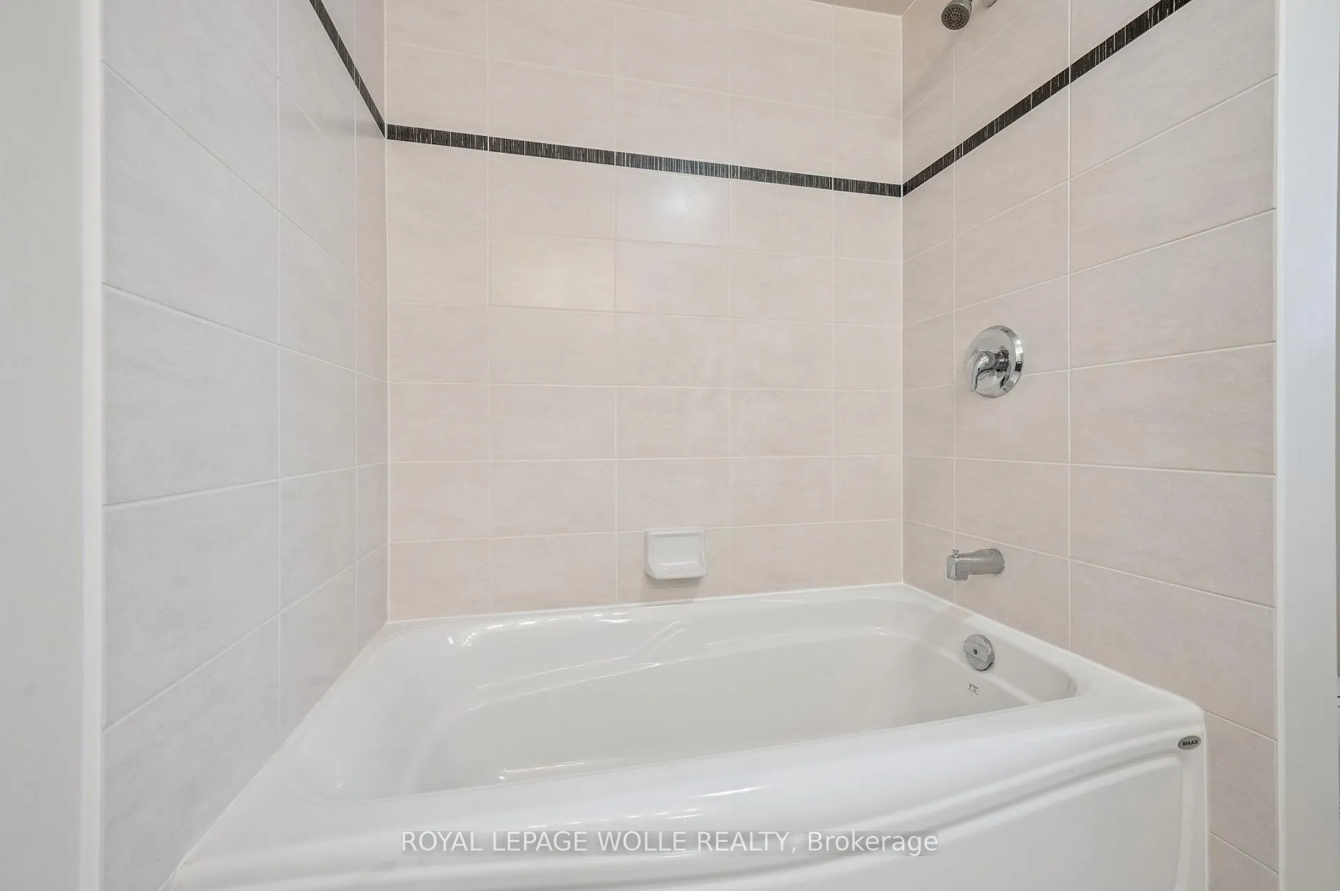 Photo 25 of 86 Upper Mercer Street, Kitchener — HOMEH