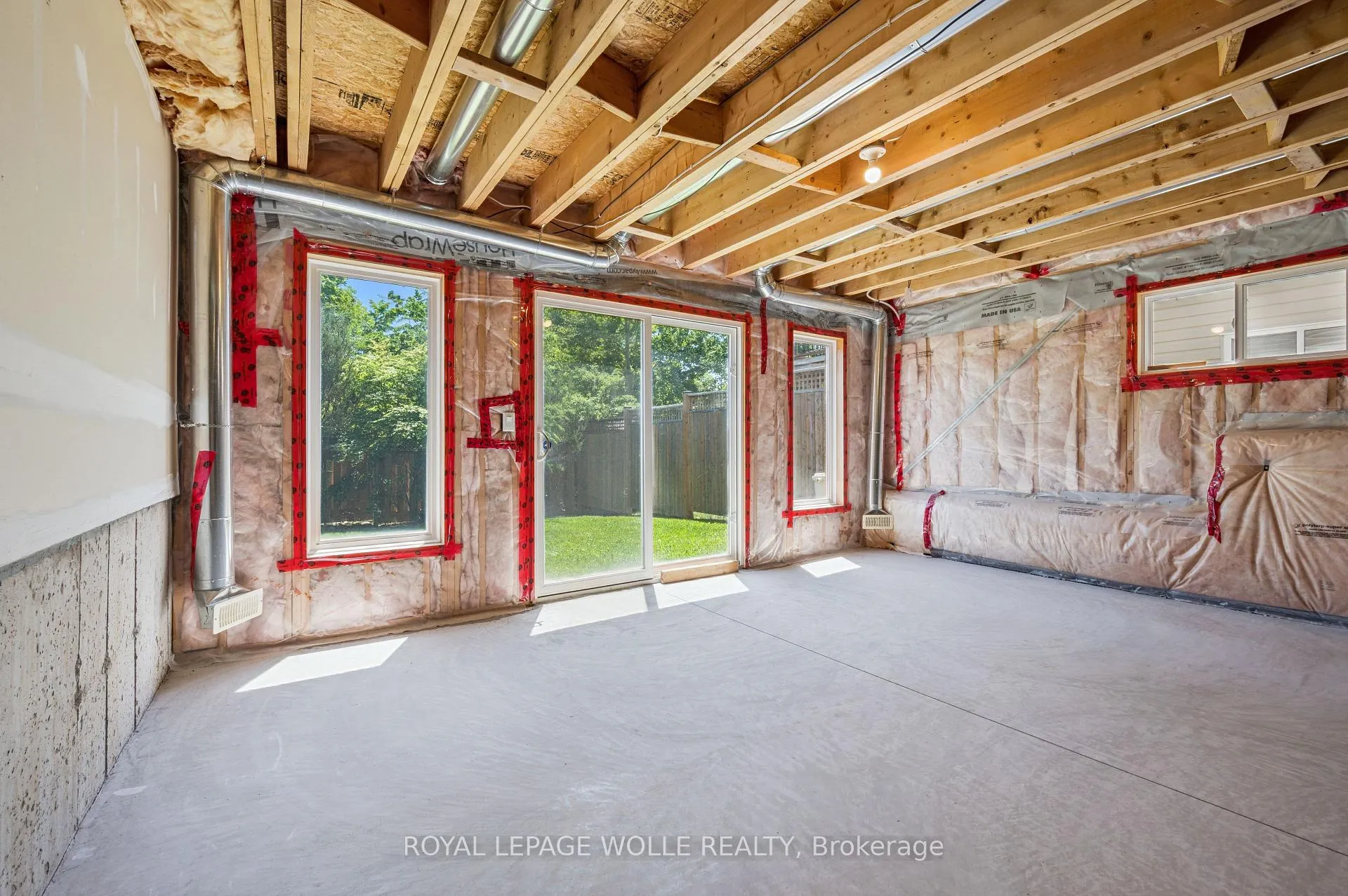 Photo 32 of 86 Upper Mercer Street, Kitchener — HOMEH
