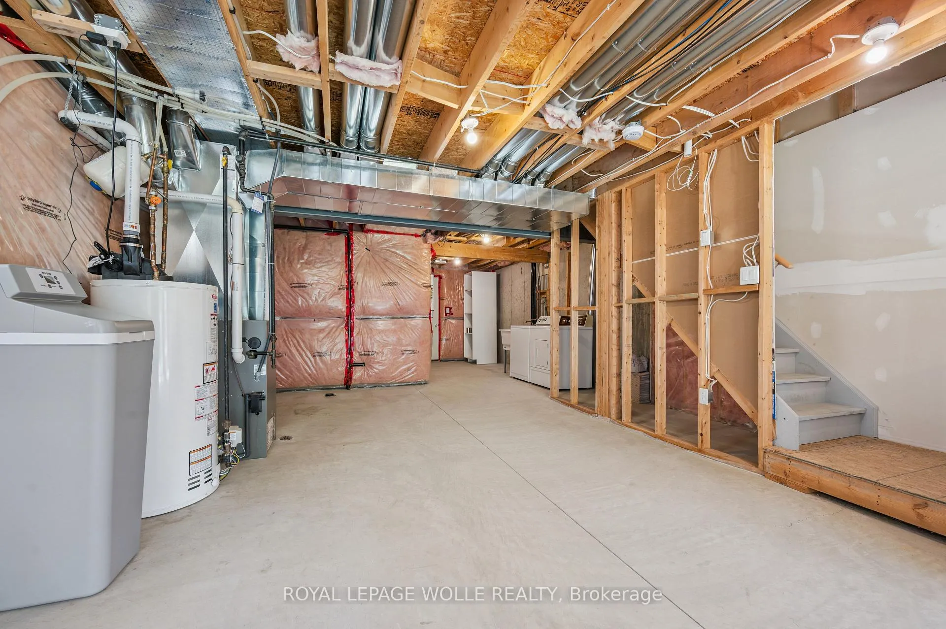 Photo 33 of 86 Upper Mercer Street, Kitchener — HOMEH