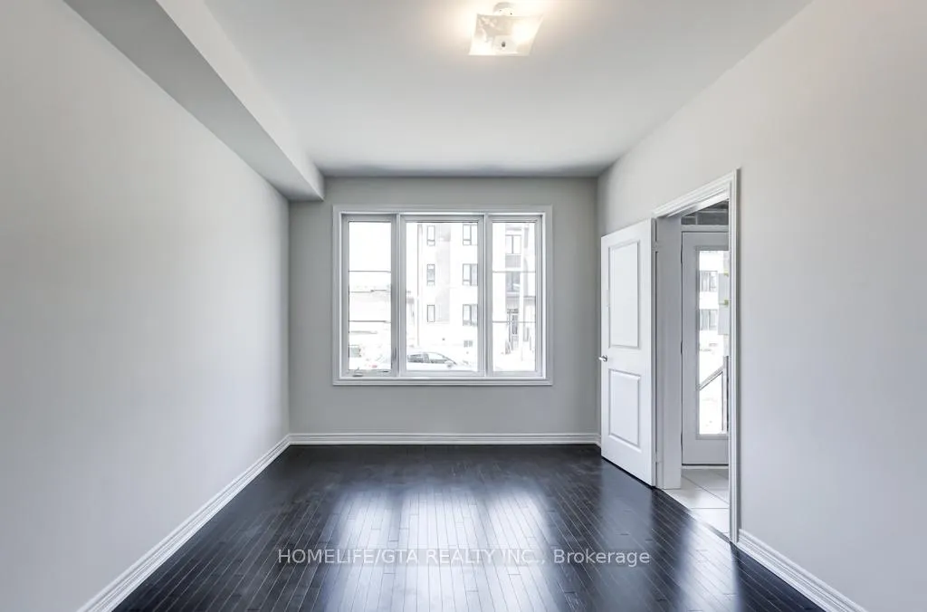 Photo 5 of 135 Vine Cliff Boulevard, Markham, Victoria Manor-Jennings Gate — HOMEH