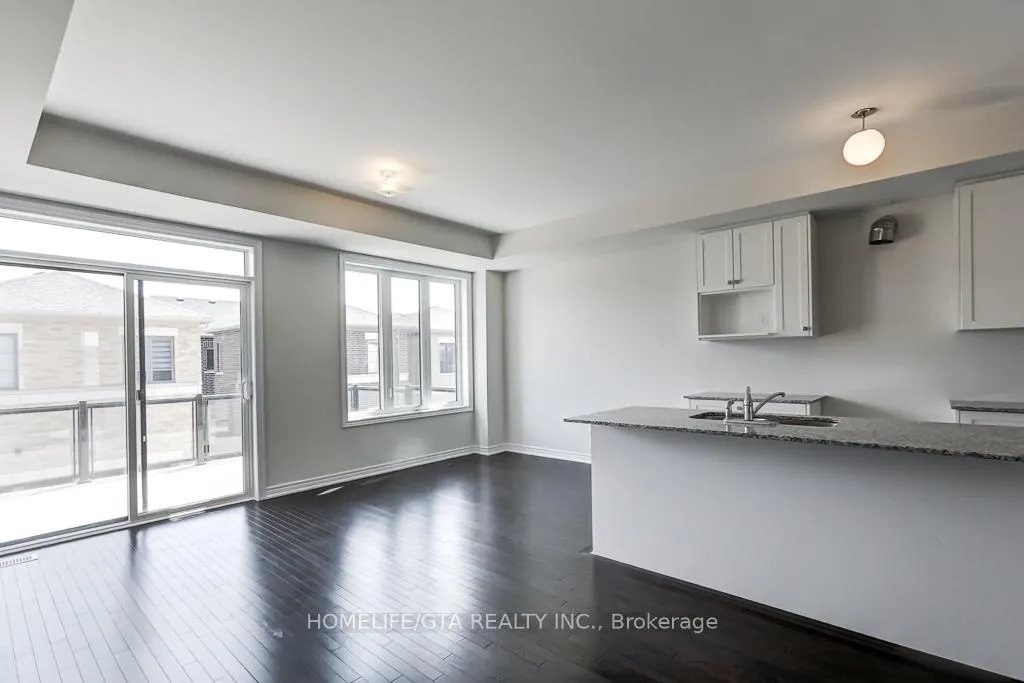 Photo 10 of 135 Vine Cliff Boulevard, Markham, Victoria Manor-Jennings Gate — HOMEH