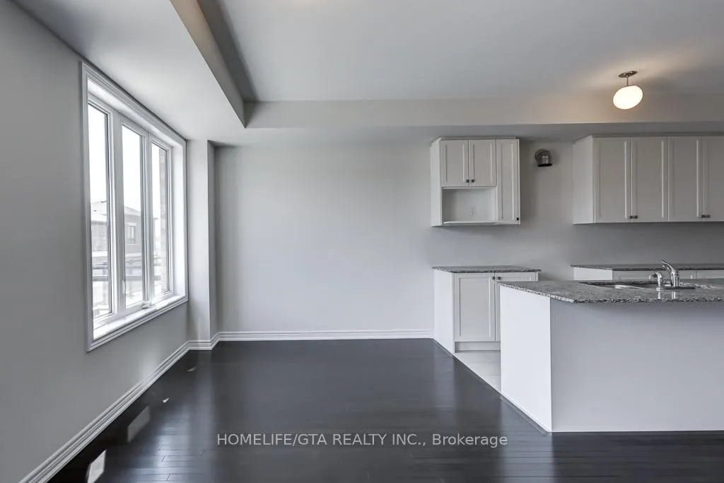 Photo 14 of 135 Vine Cliff Boulevard, Markham, Victoria Manor-Jennings Gate — HOMEH
