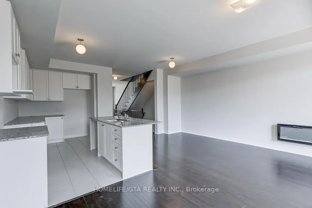 Photo 16 of 135 Vine Cliff Boulevard, Markham, Victoria Manor-Jennings Gate — HOMEH