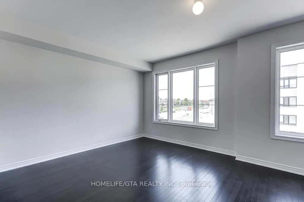 Photo 18 of 135 Vine Cliff Boulevard, Markham, Victoria Manor-Jennings Gate — HOMEH