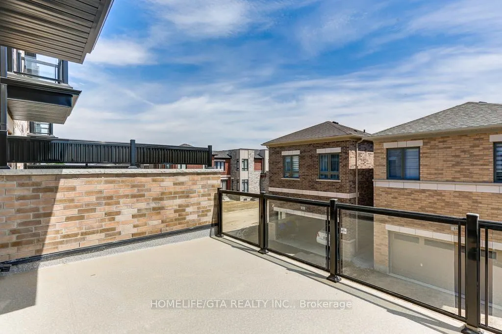 Photo 25 of 135 Vine Cliff Boulevard, Markham, Victoria Manor-Jennings Gate — HOMEH