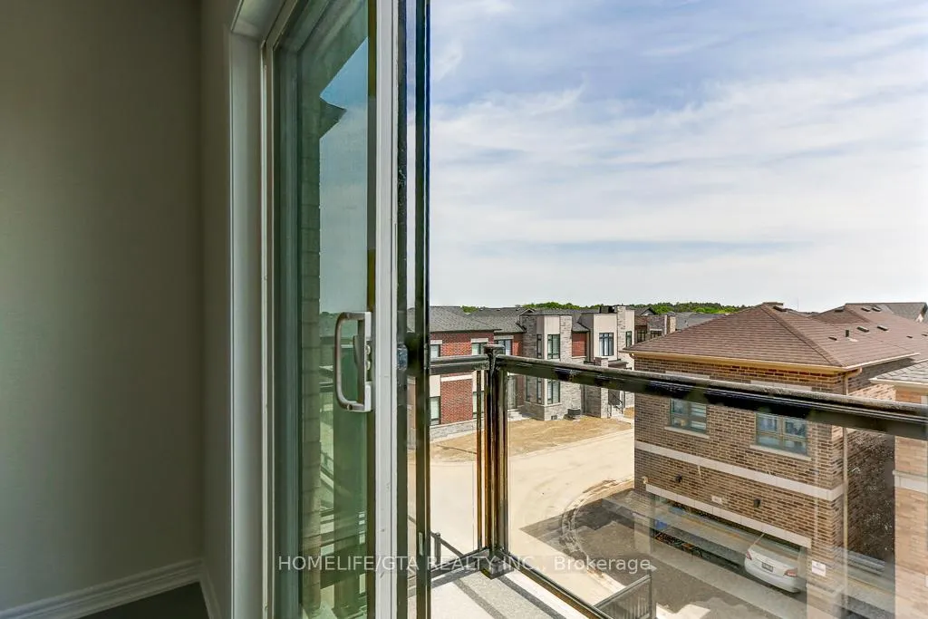 Photo 32 of 135 Vine Cliff Boulevard, Markham, Victoria Manor-Jennings Gate — HOMEH