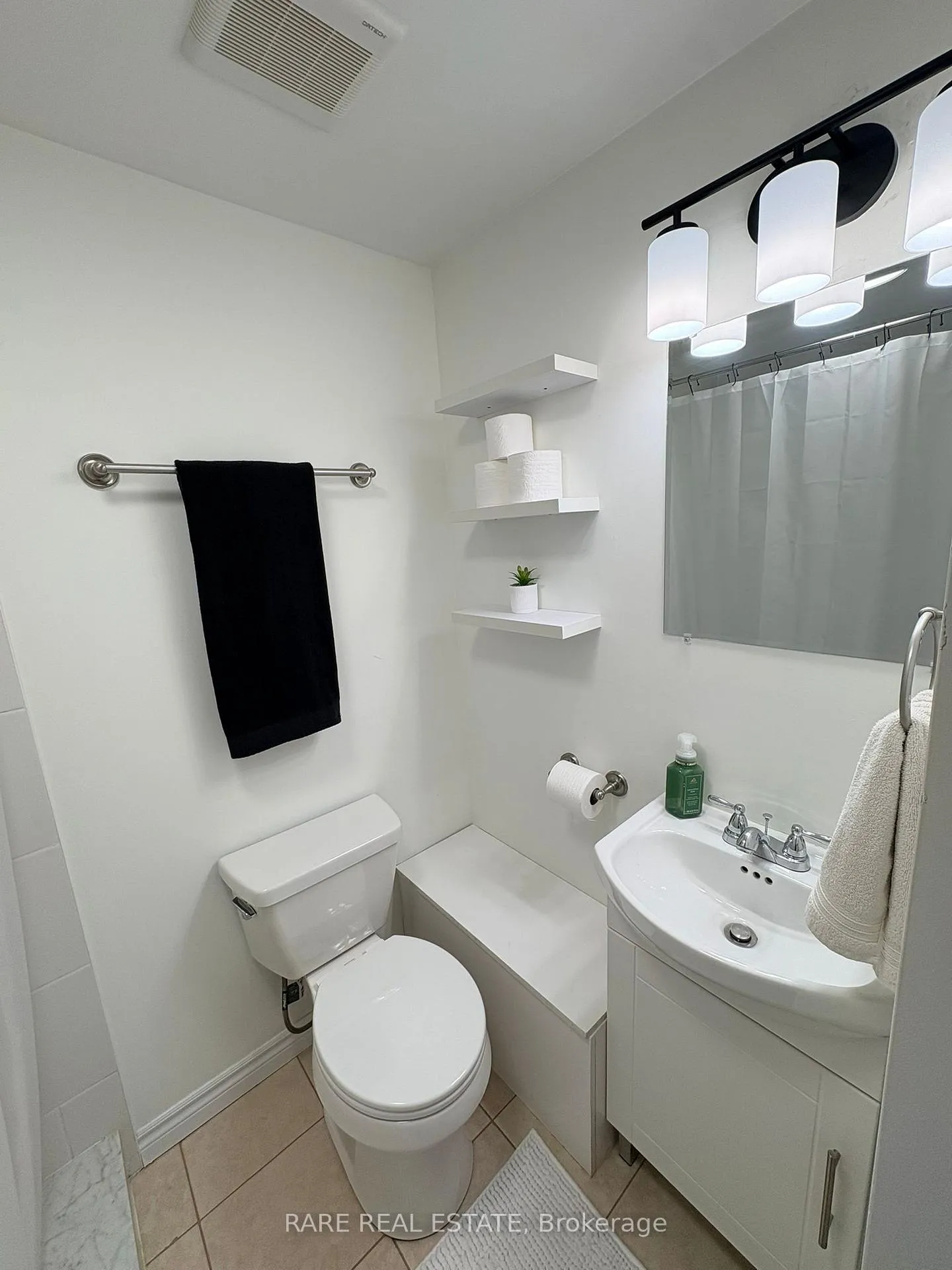 Photo 6 of Unit 18 B - LOWER, 18 Ridgeway Avenue, Barrie, Allandale Heights — HOMEH