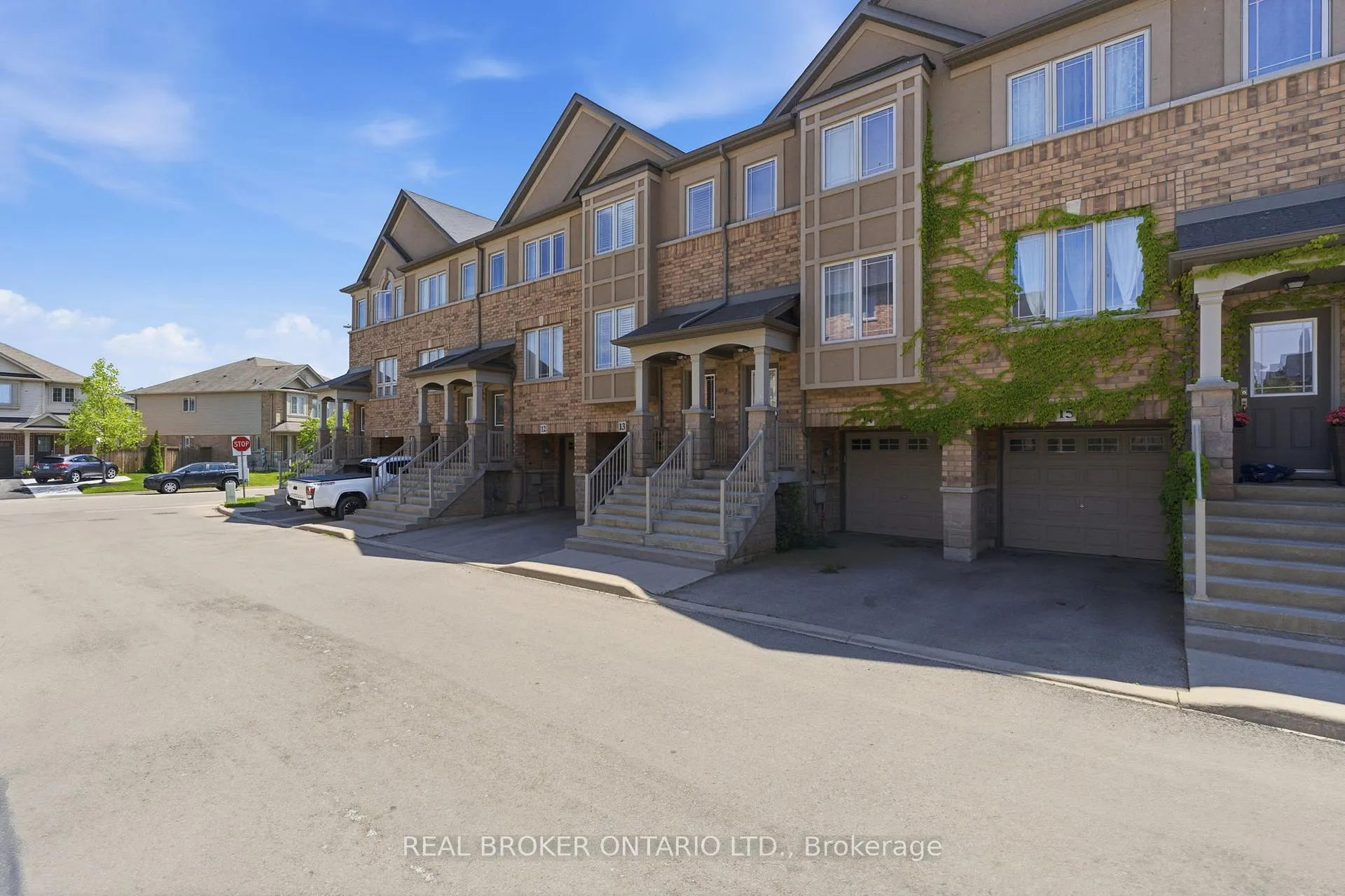 Photo 3 of Unit 13, 201 Westbank Trail, Hamilton, Stoney Creek Mountain — HOMEH
