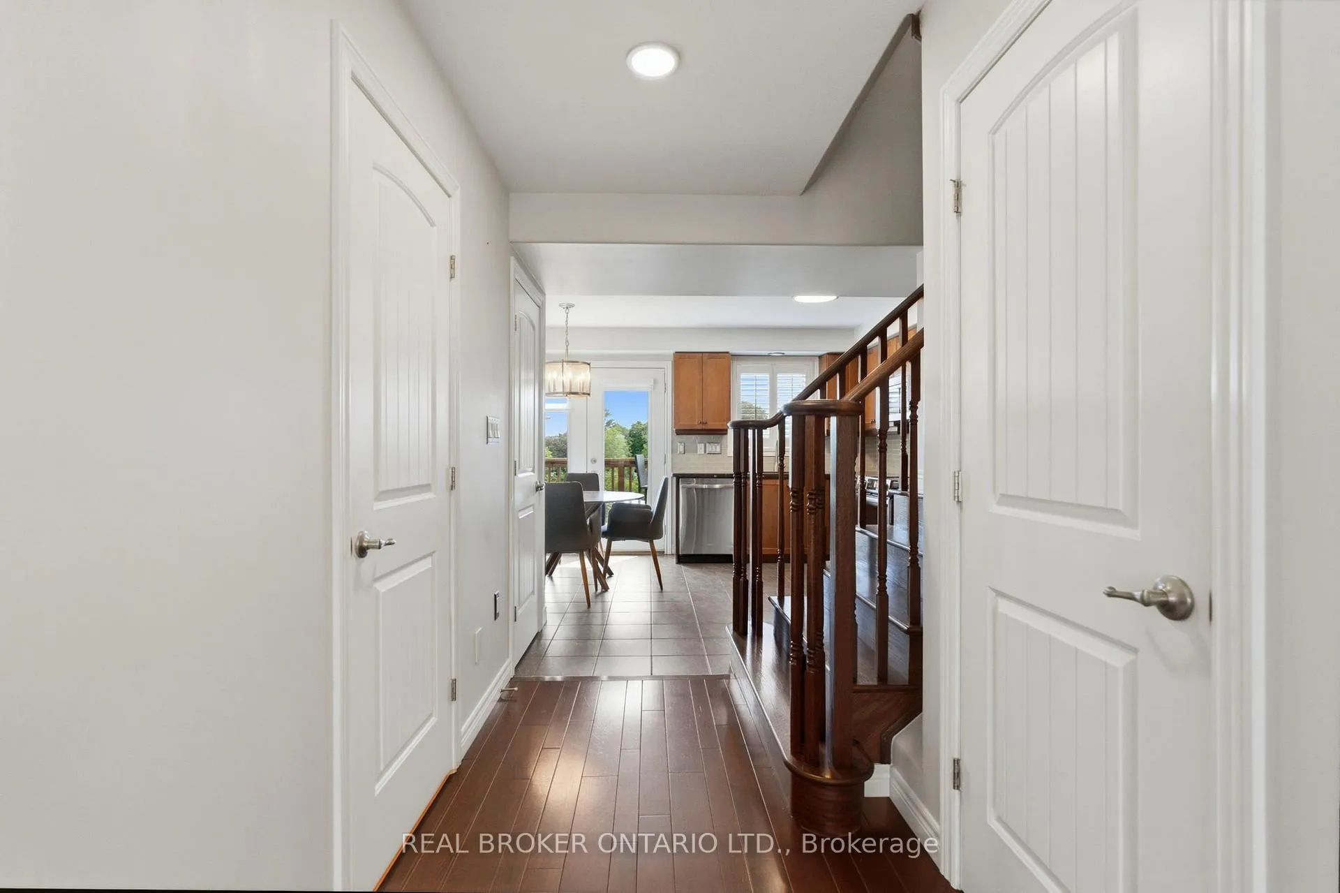 Photo 10 of Unit 13, 201 Westbank Trail, Hamilton, Stoney Creek Mountain — HOMEH