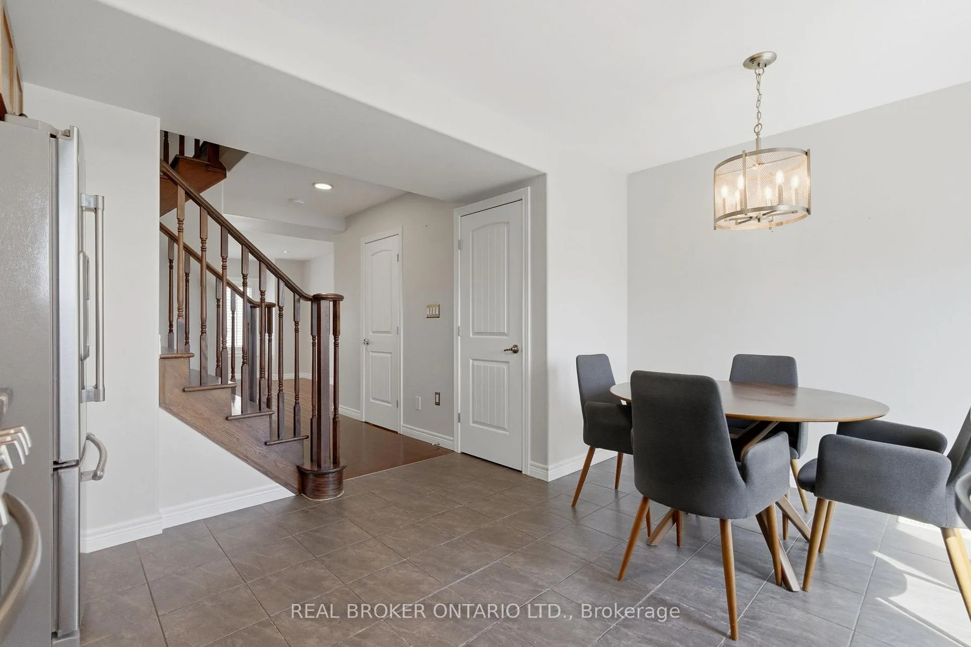 Photo 18 of Unit 13, 201 Westbank Trail, Hamilton, Stoney Creek Mountain — HOMEH
