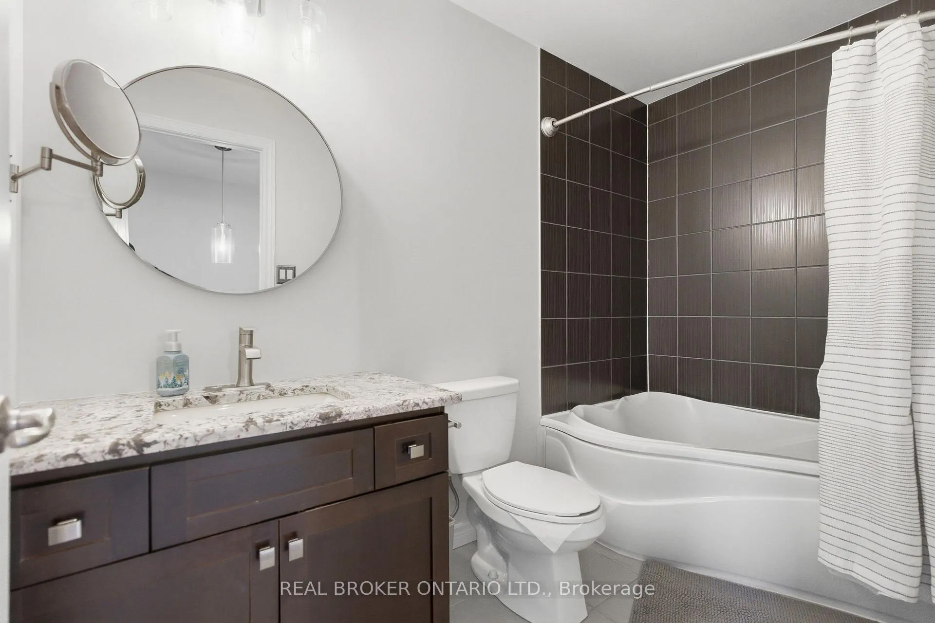 Photo 25 of Unit 13, 201 Westbank Trail, Hamilton, Stoney Creek Mountain — HOMEH