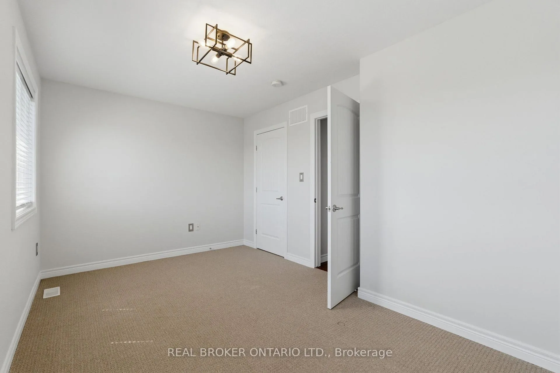 Photo 27 of Unit 13, 201 Westbank Trail, Hamilton, Stoney Creek Mountain — HOMEH