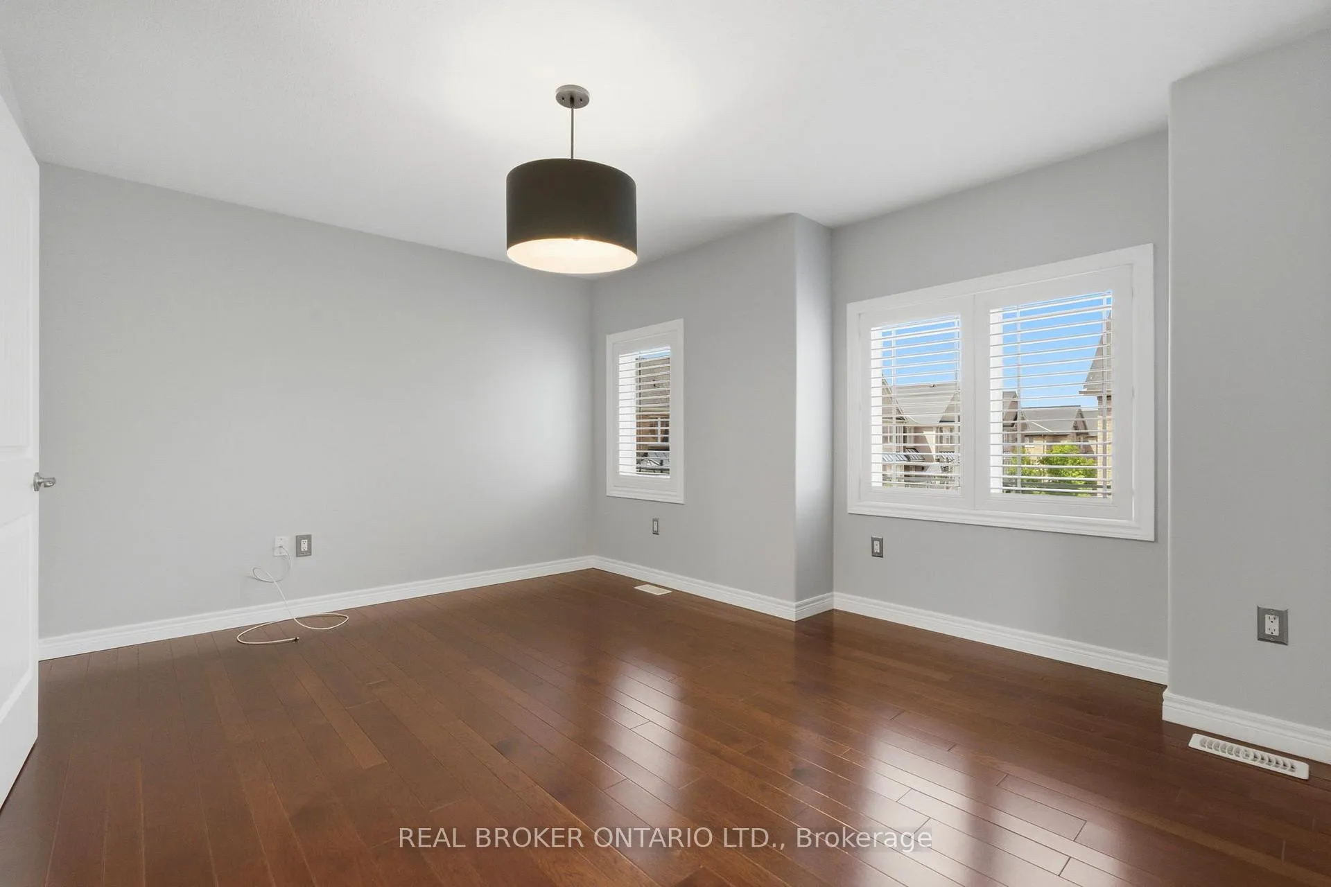 Photo 30 of Unit 13, 201 Westbank Trail, Hamilton, Stoney Creek Mountain — HOMEH