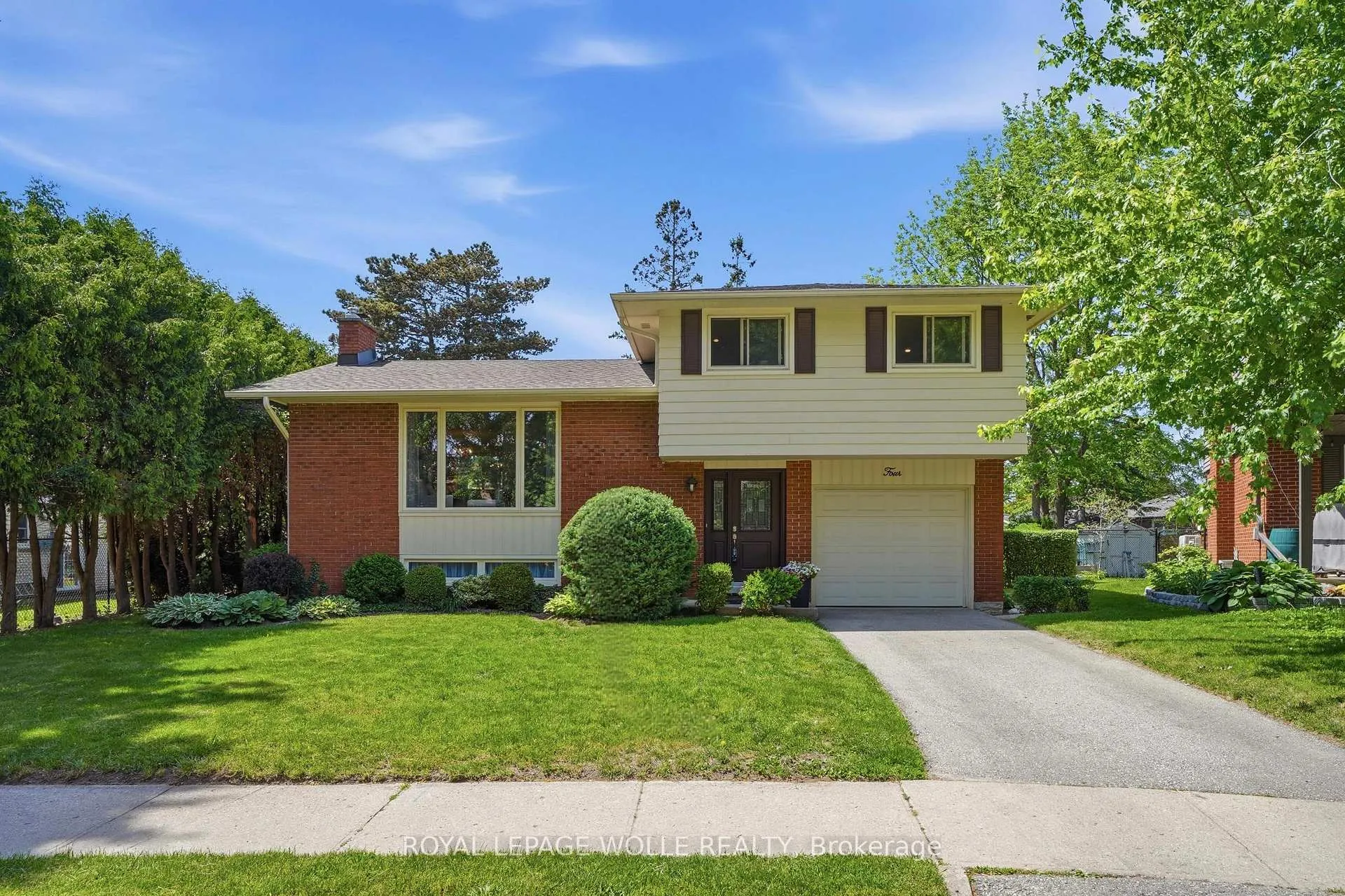 Photo 1 of 4 Bradley Place, Kitchener — HOMEH