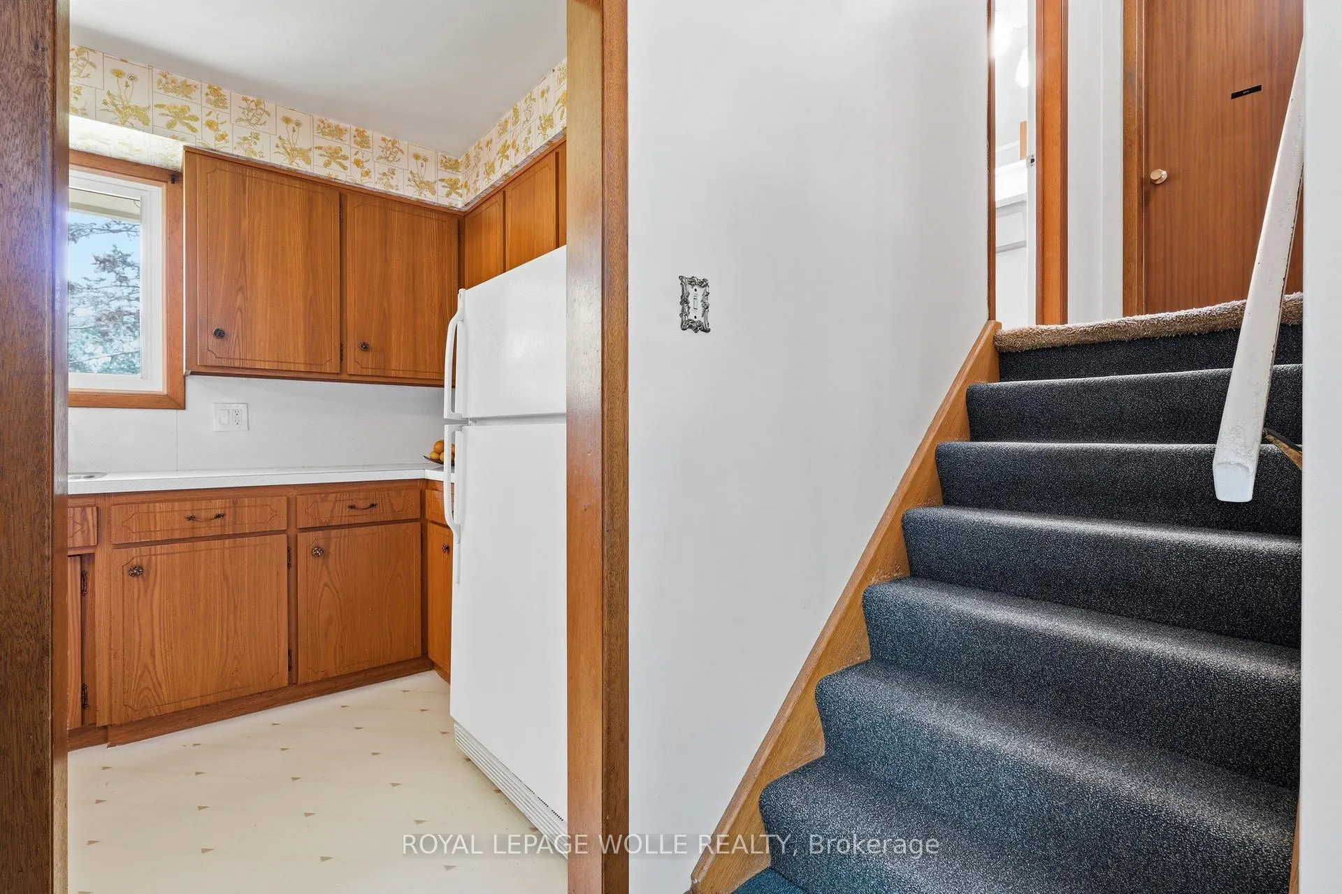 Photo 12 of 4 Bradley Place, Kitchener — HOMEH