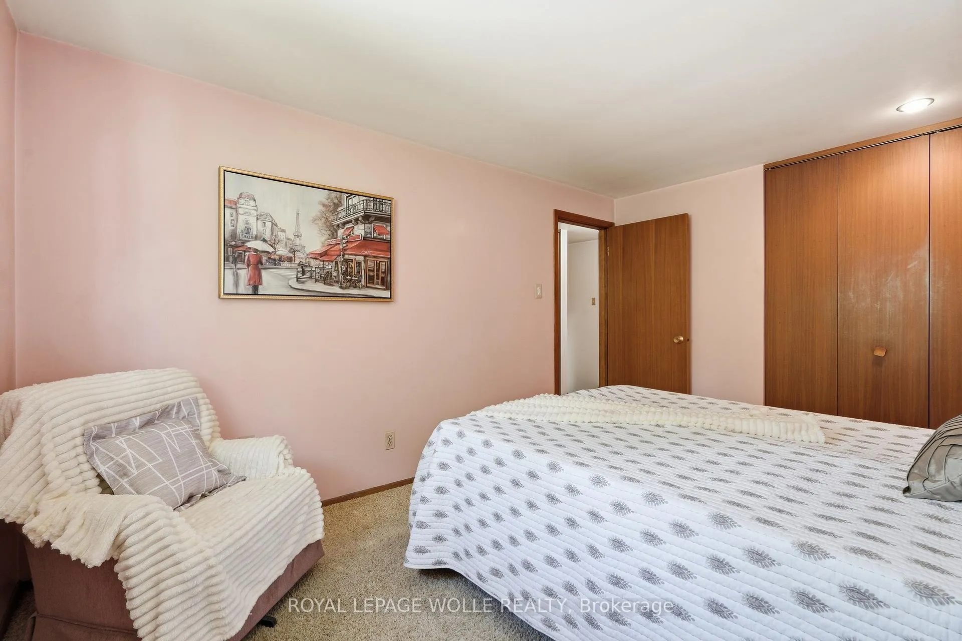 Photo 21 of 4 Bradley Place, Kitchener — HOMEH