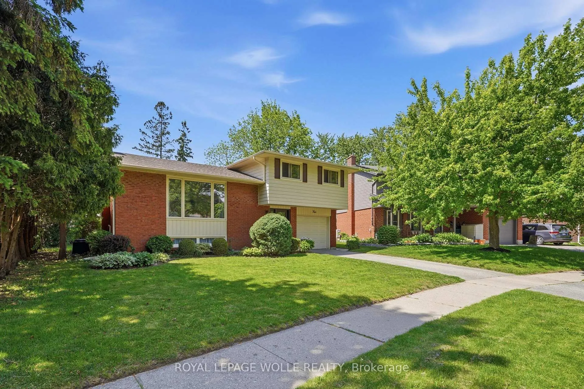 Photo 34 of 4 Bradley Place, Kitchener — HOMEH