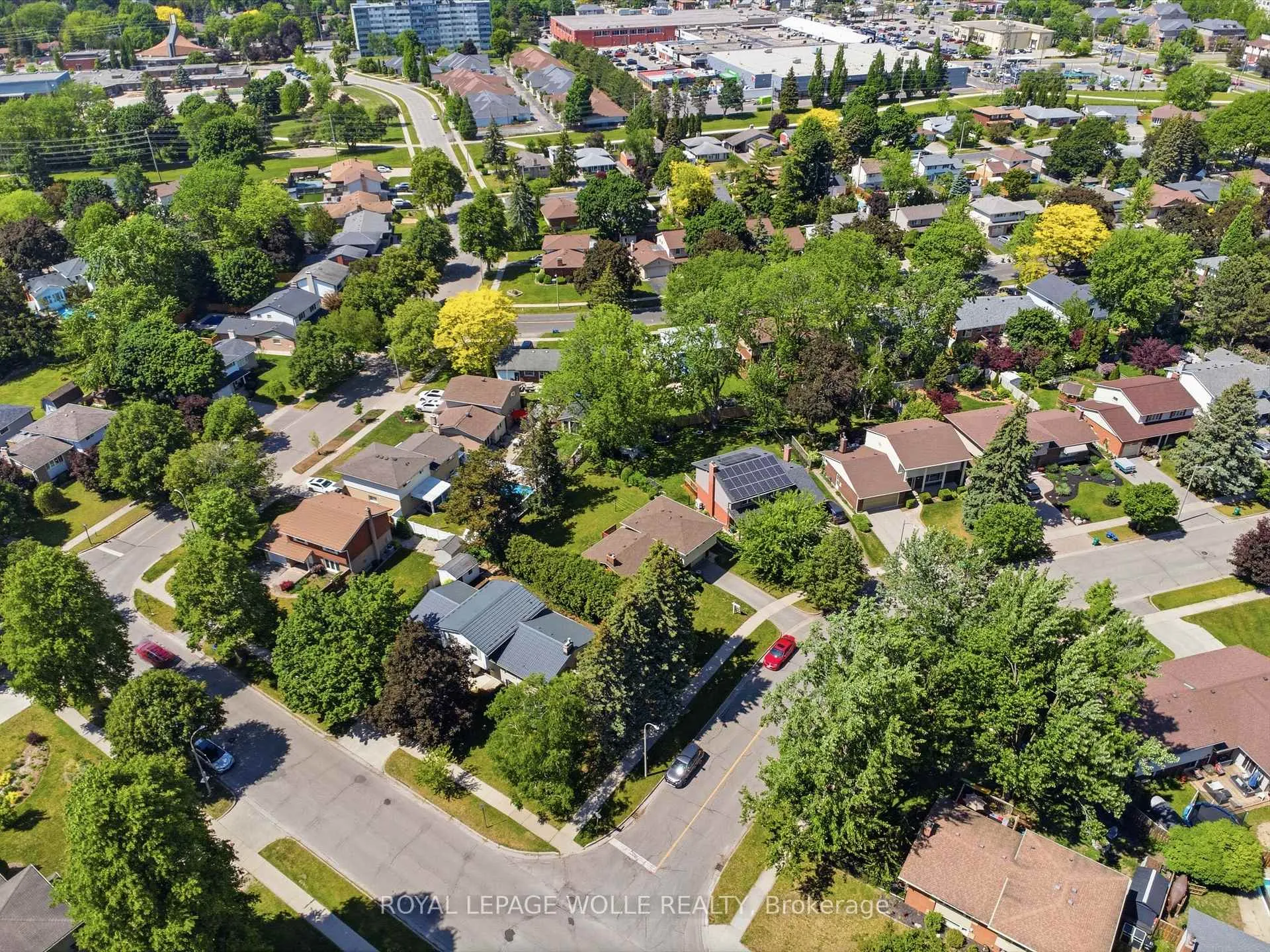 Photo 39 of 4 Bradley Place, Kitchener — HOMEH