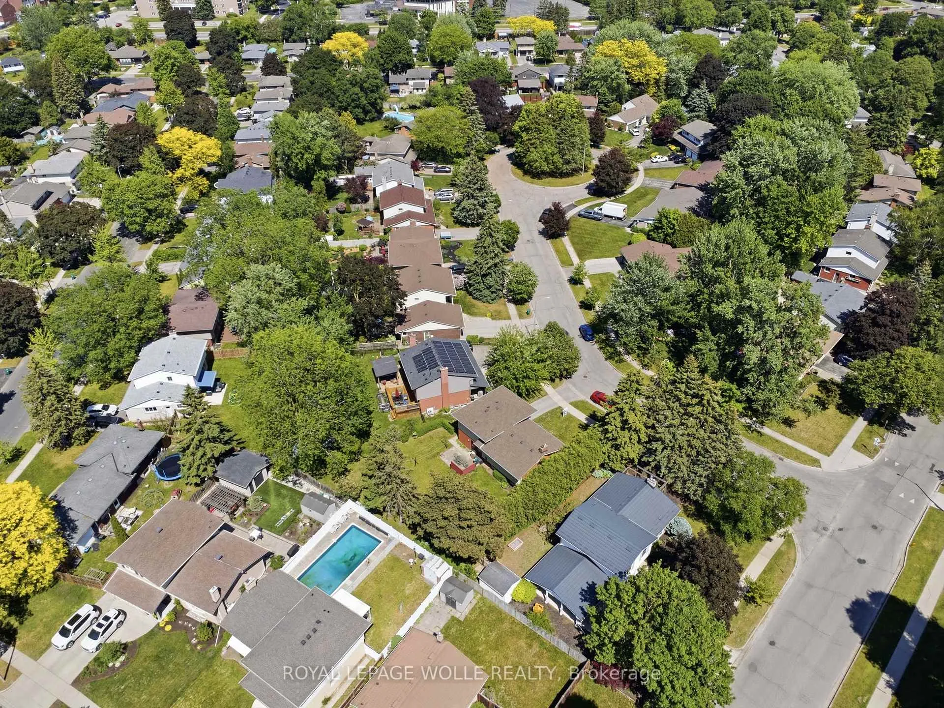Photo 40 of 4 Bradley Place, Kitchener — HOMEH