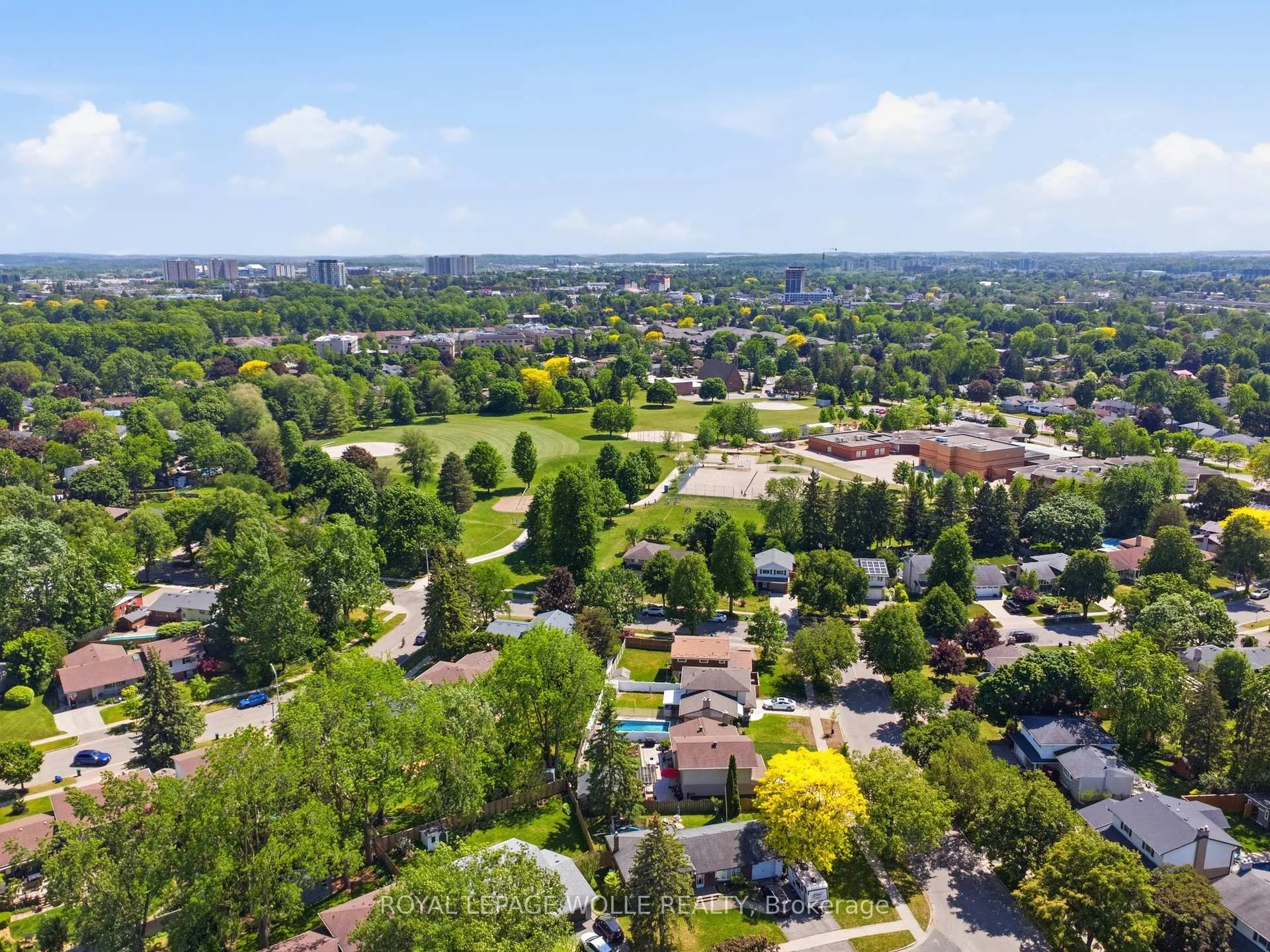 Photo 46 of 4 Bradley Place, Kitchener — HOMEH