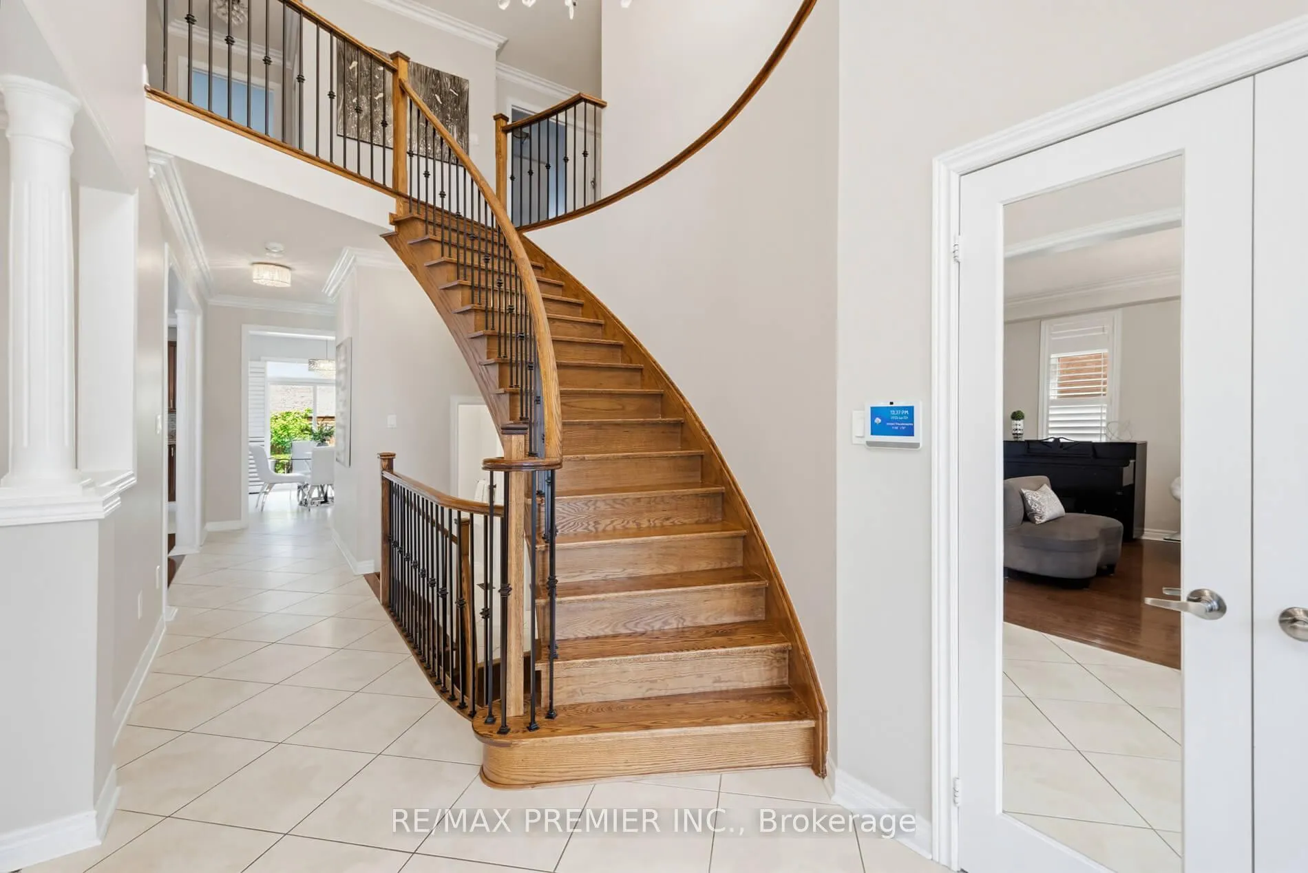 Photo 4 of 12 Acqua Drive, Vaughan, Vellore Village — HOMEH