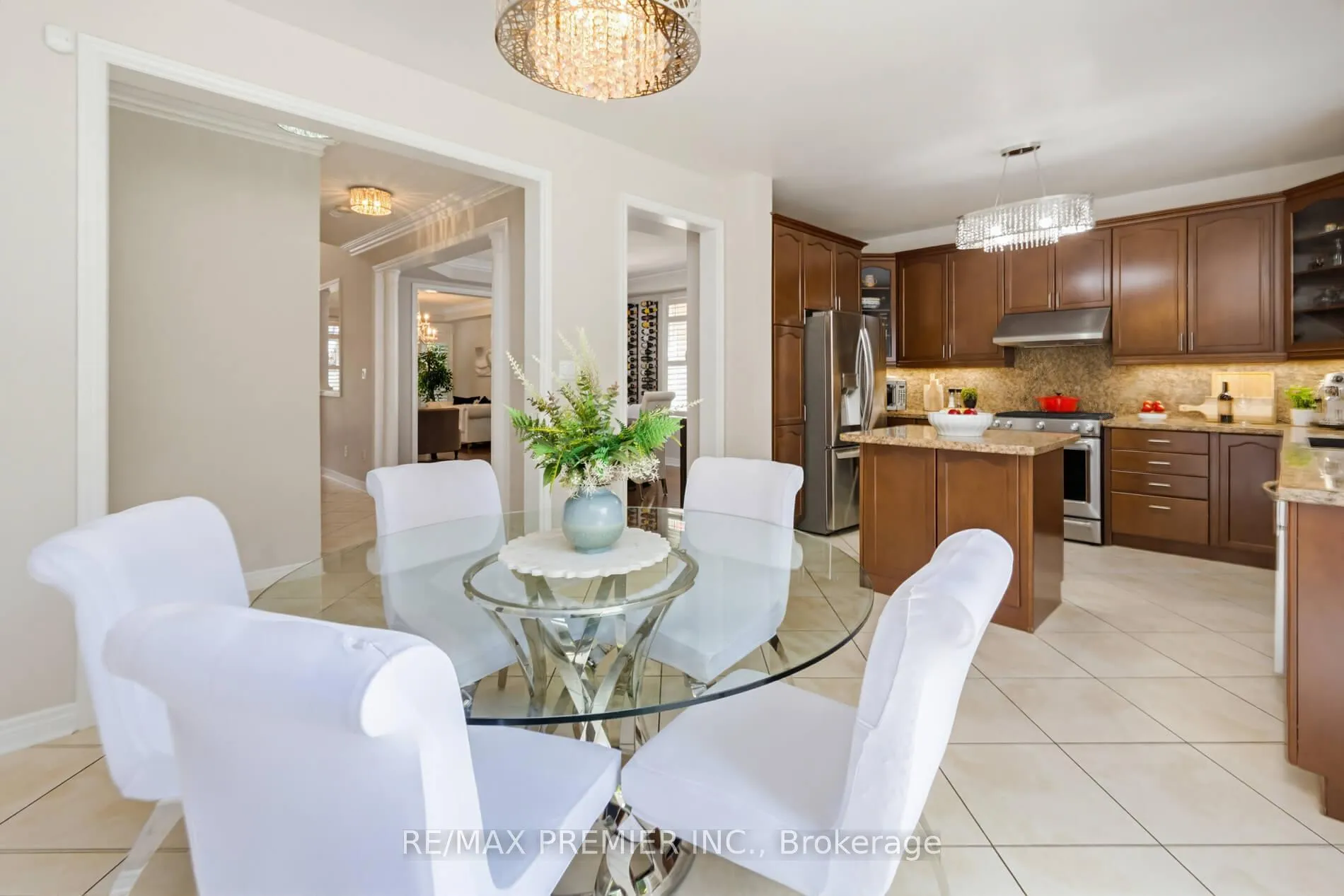 Photo 13 of 12 Acqua Drive, Vaughan, Vellore Village — HOMEH