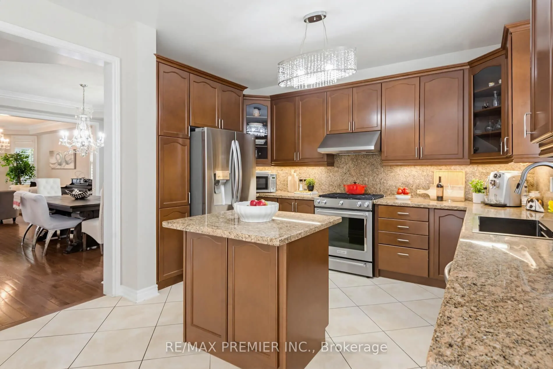 Photo 15 of 12 Acqua Drive, Vaughan, Vellore Village — HOMEH
