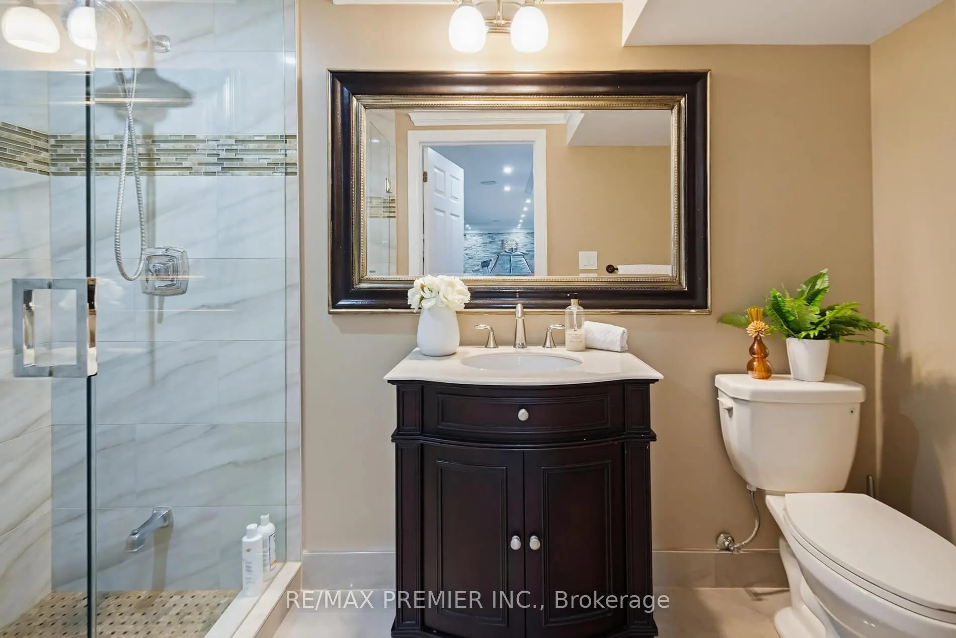Photo 43 of 12 Acqua Drive, Vaughan, Vellore Village — HOMEH