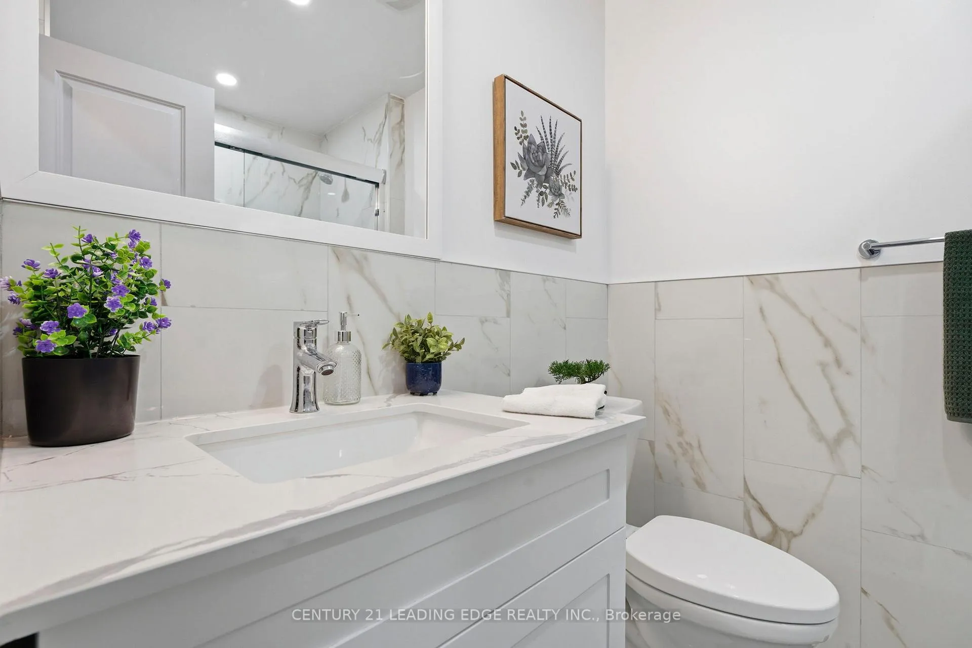 Photo 15 of 8 Hialeah Crescent, Whitby, Blue Grass Meadows — HOMEH