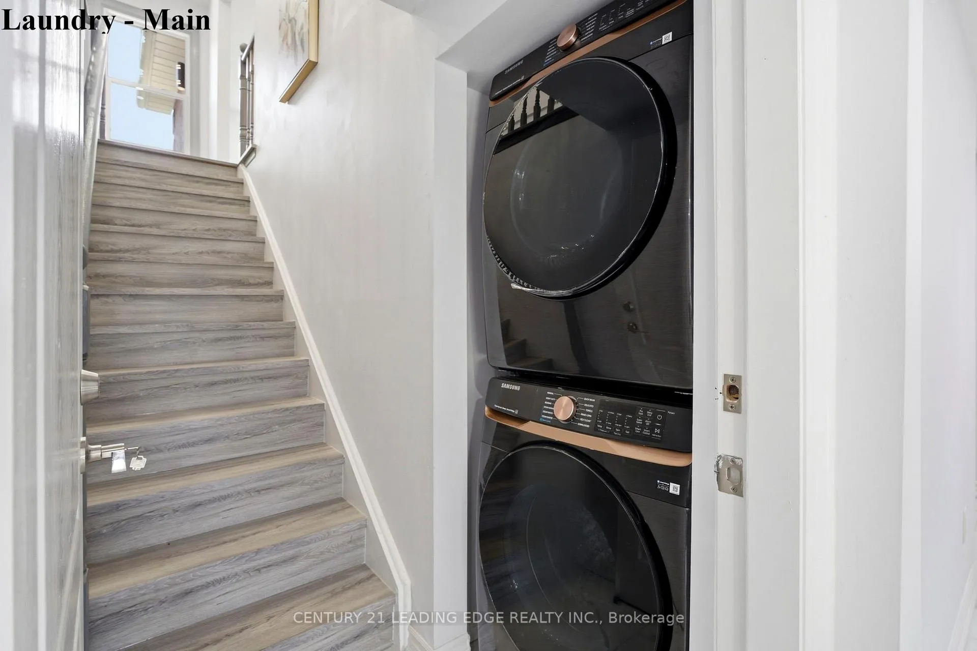 Photo 24 of 8 Hialeah Crescent, Whitby, Blue Grass Meadows — HOMEH