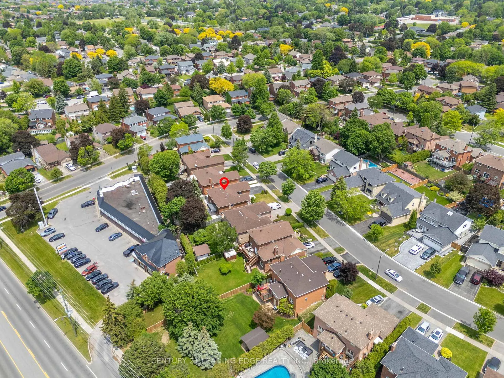 Photo 47 of 8 Hialeah Crescent, Whitby, Blue Grass Meadows — HOMEH