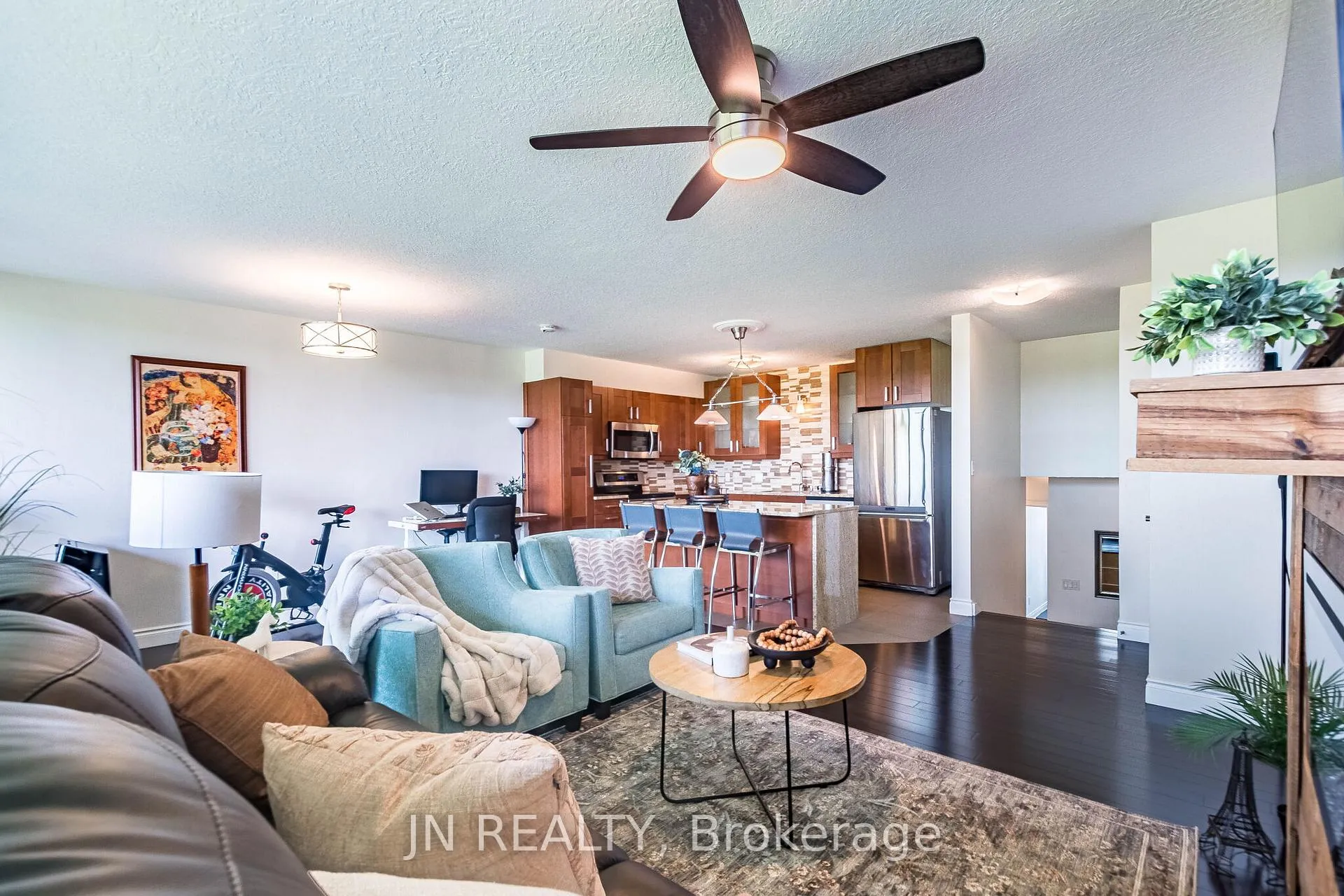 Photo 8 of Unit 409, 188 Mill Street S, Brampton, Brampton South — HOMEH